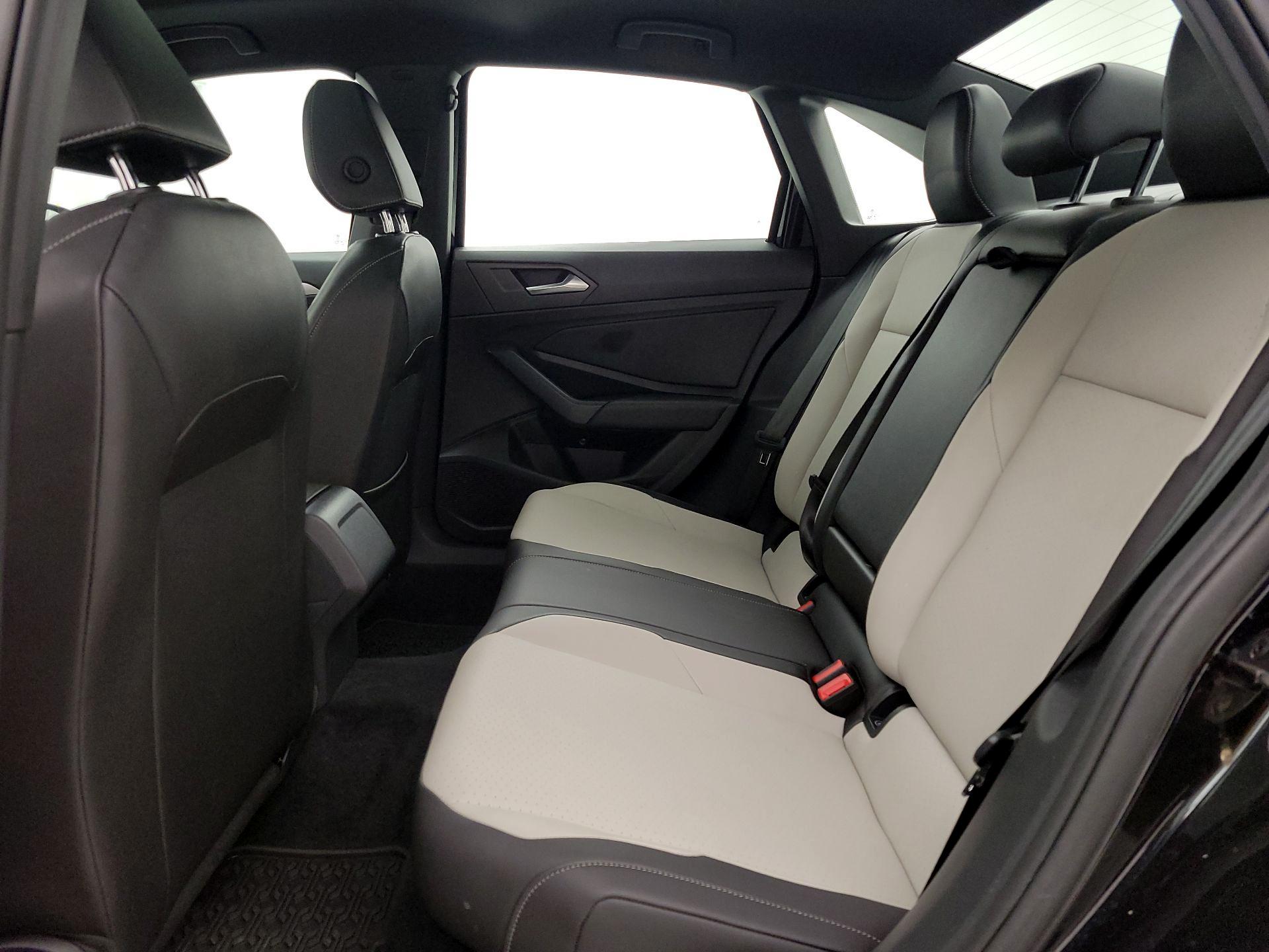 Thumbnail: 2019 Volkswagen Jetta - 20