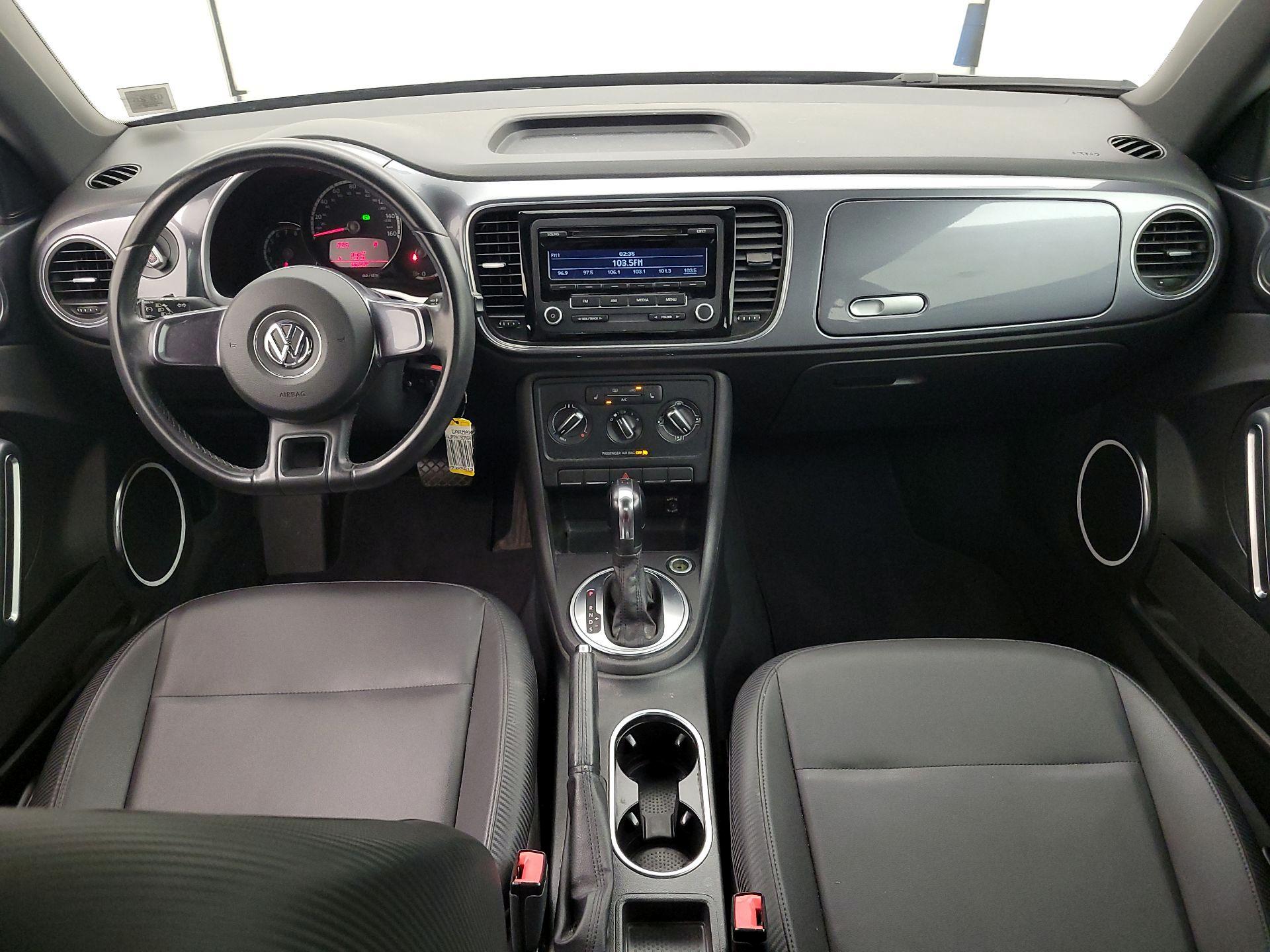 Thumbnail: 2013 Volkswagen Beetle - 9