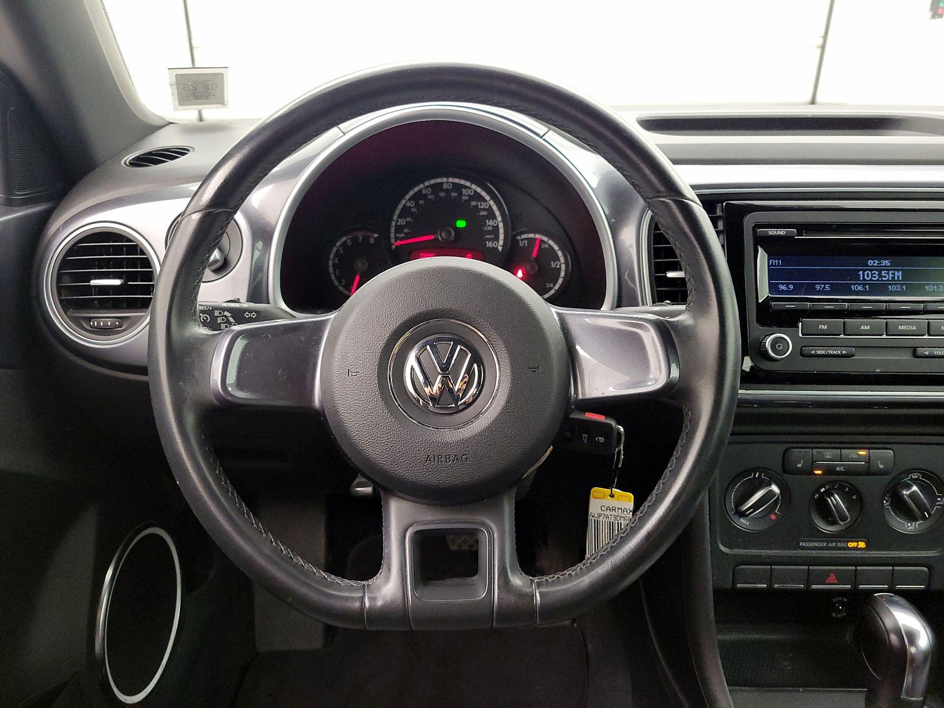 Thumbnail: 2013 Volkswagen Beetle - 10
