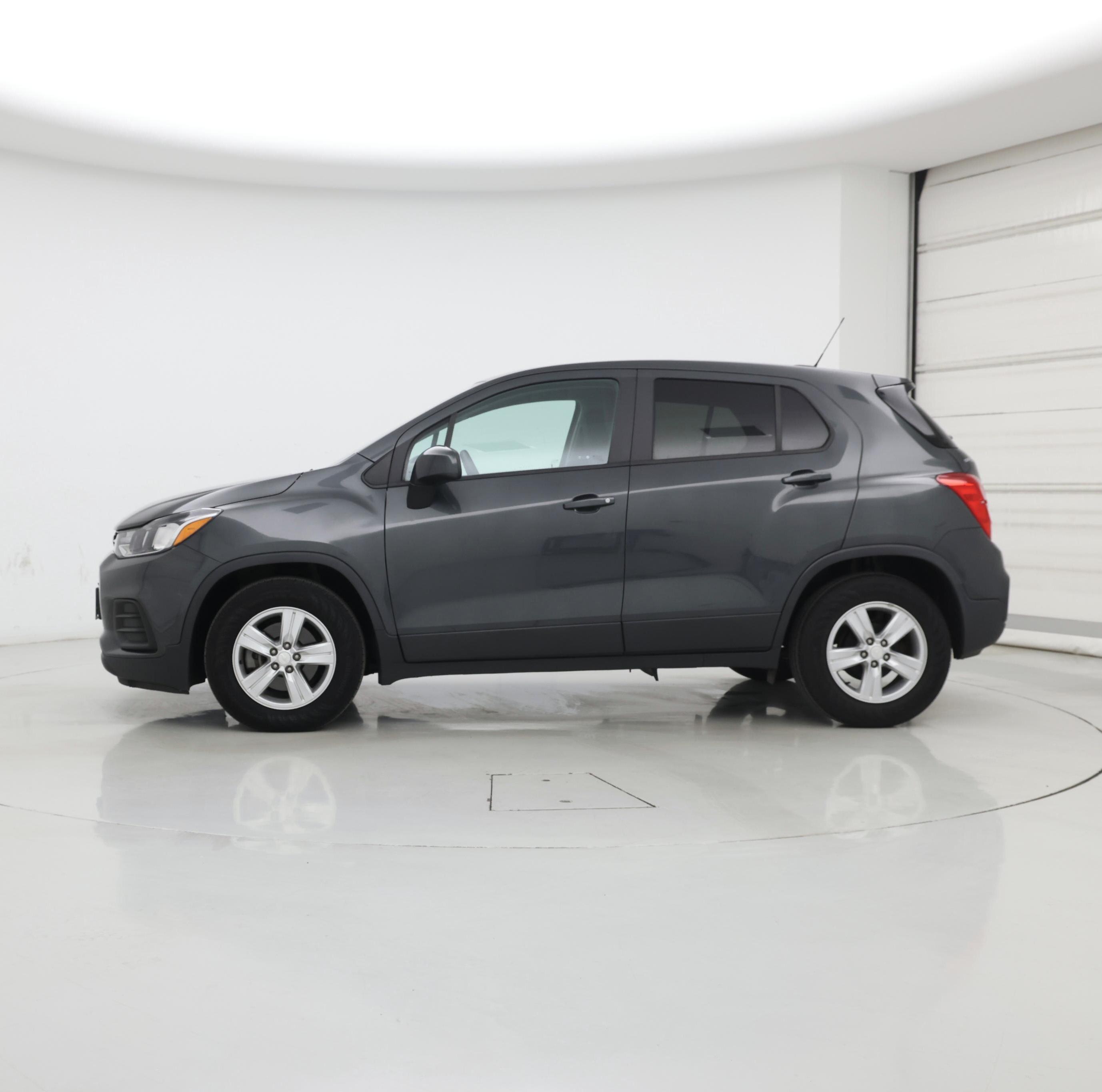 Thumbnail: 2020 Chevrolet Trax - 3