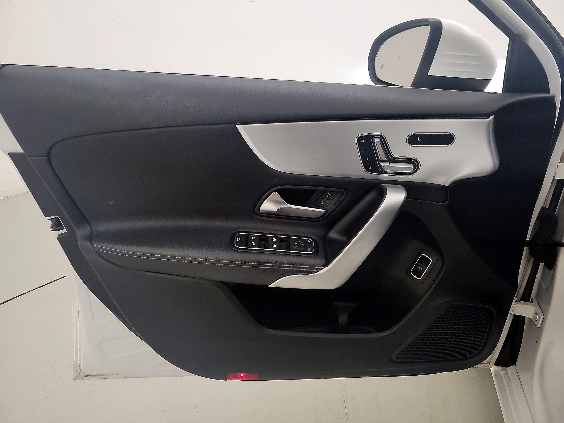 Thumbnail: 2019 Mercedes-Benz A-Class - 12