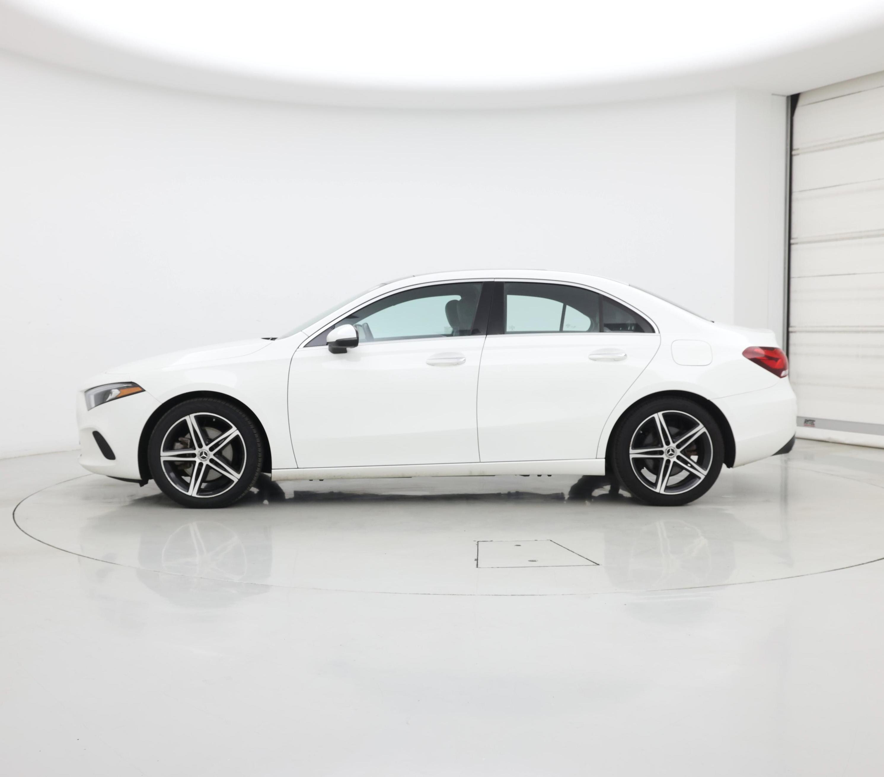 Thumbnail: 2019 Mercedes-Benz A-Class - 3