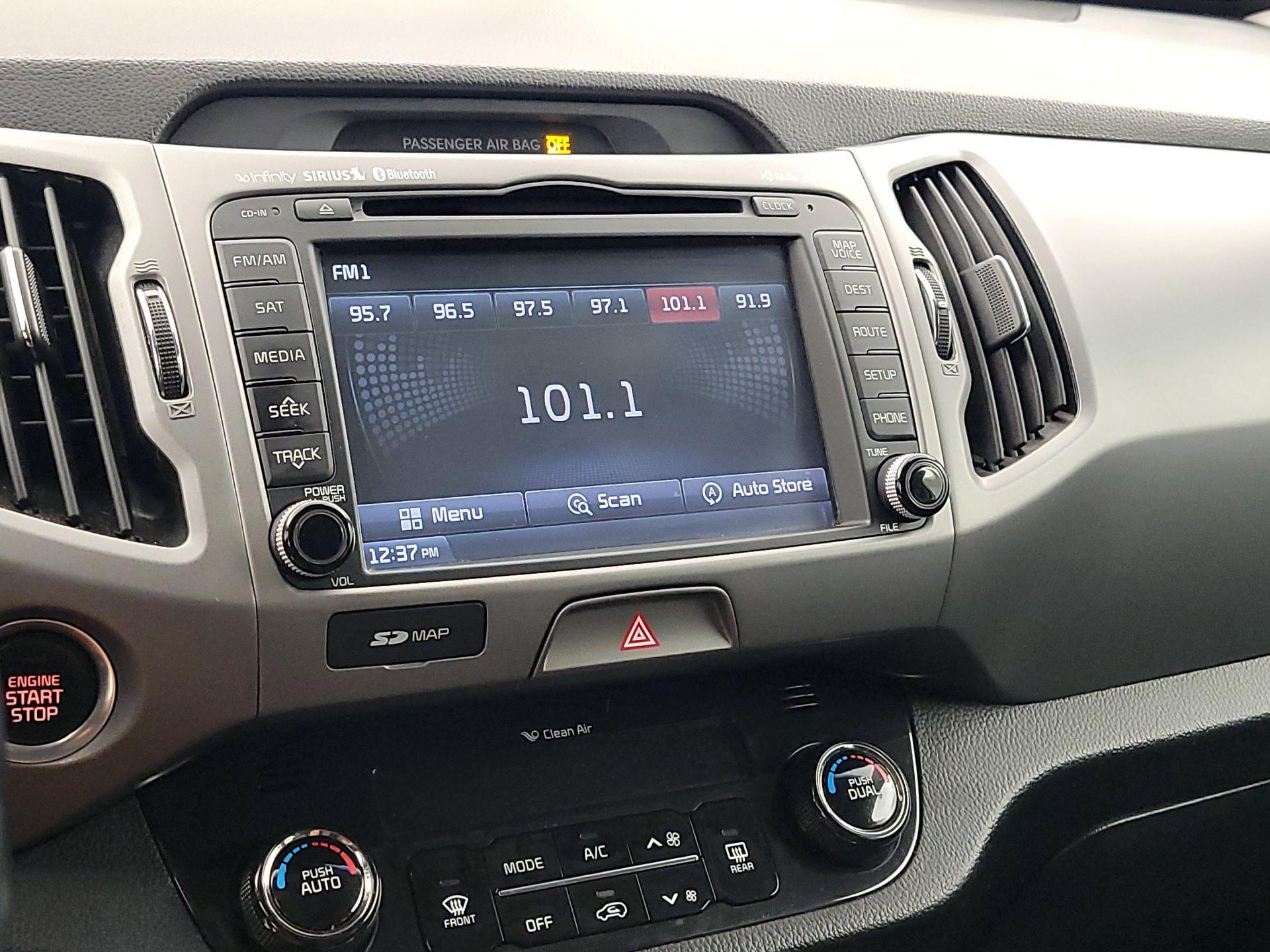 Thumbnail: 2016 Kia Sportage - 16