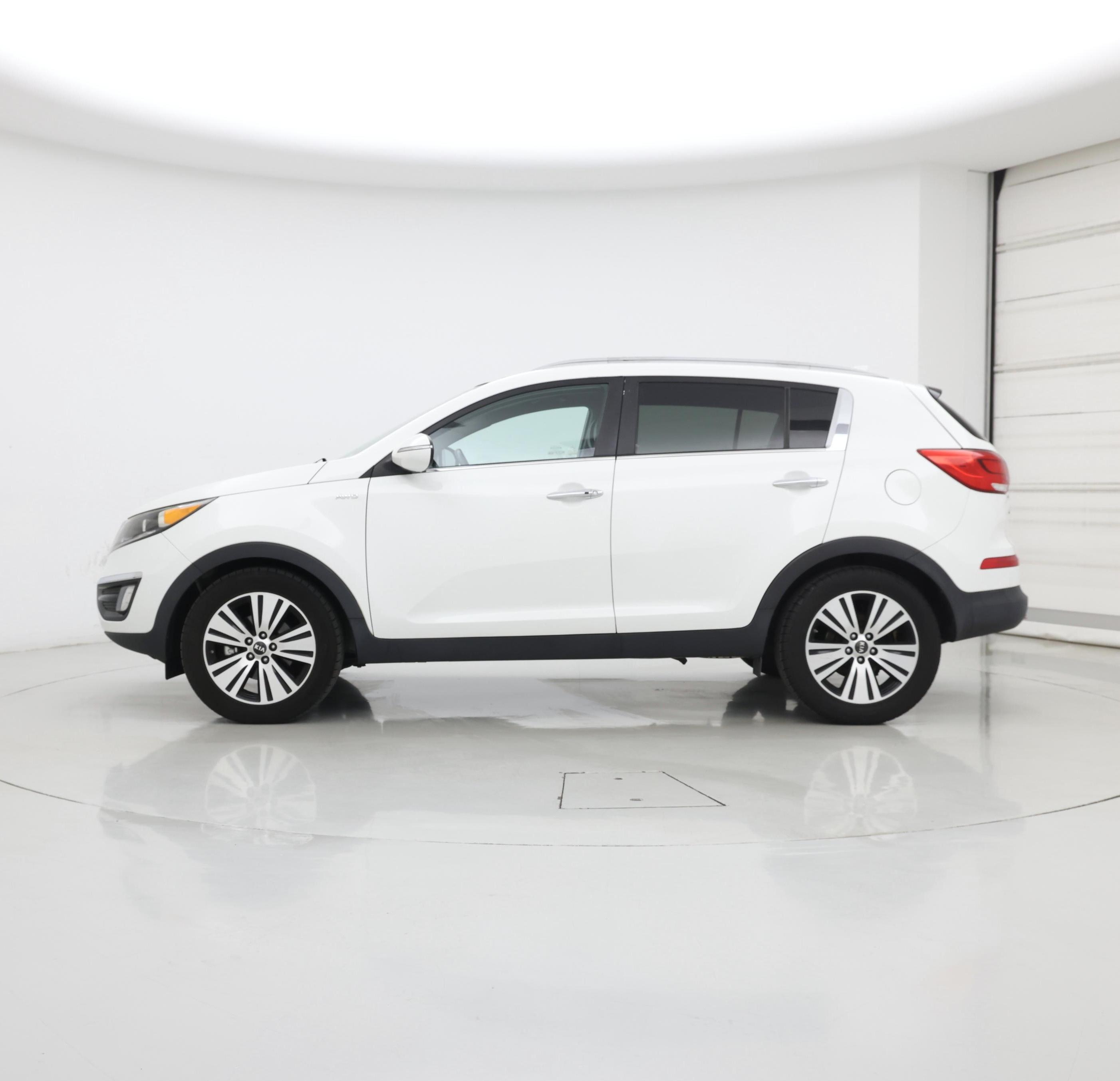 Thumbnail: 2016 Kia Sportage - 3