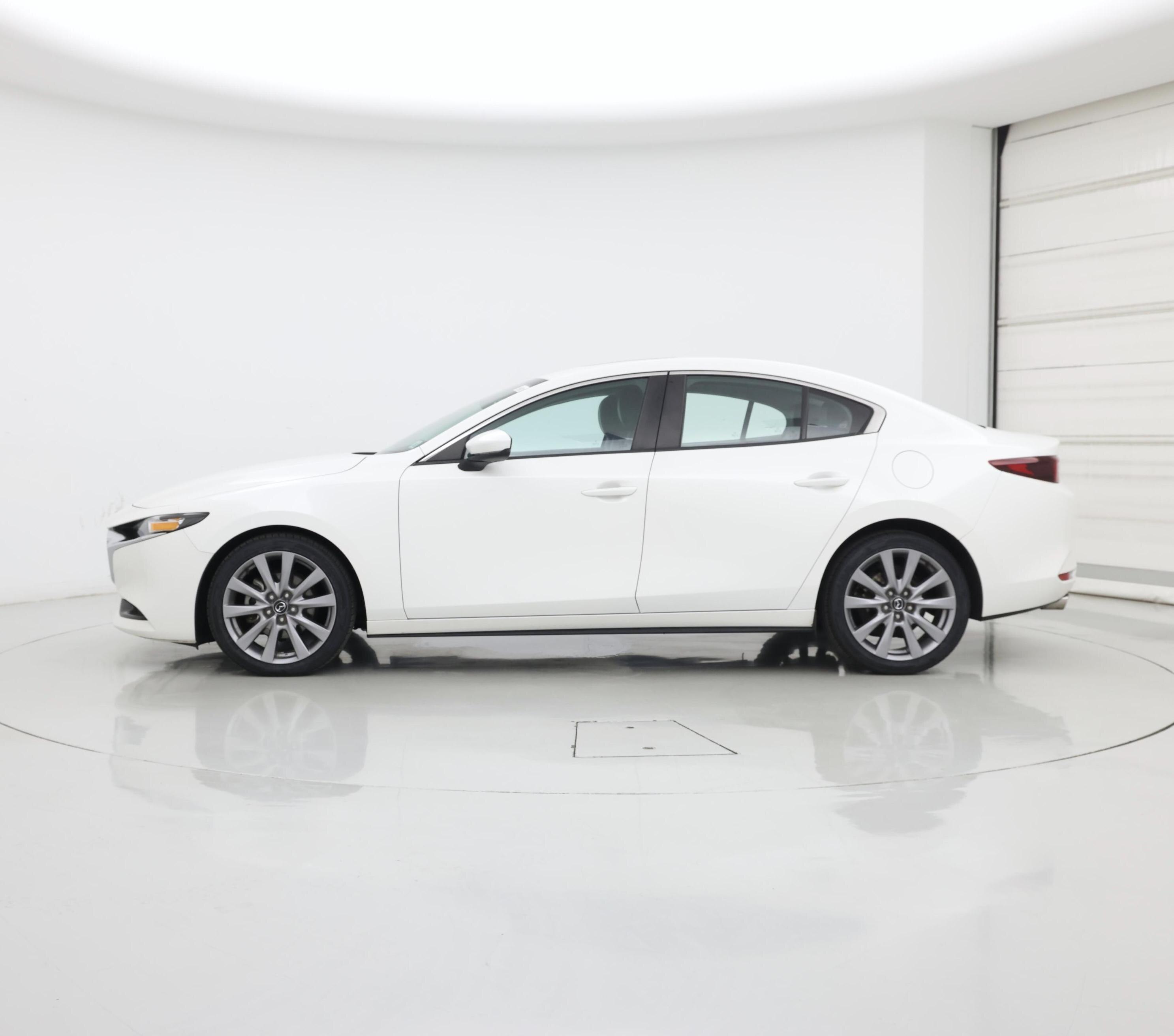 Thumbnail: 2022 Mazda Mazda3 - 3