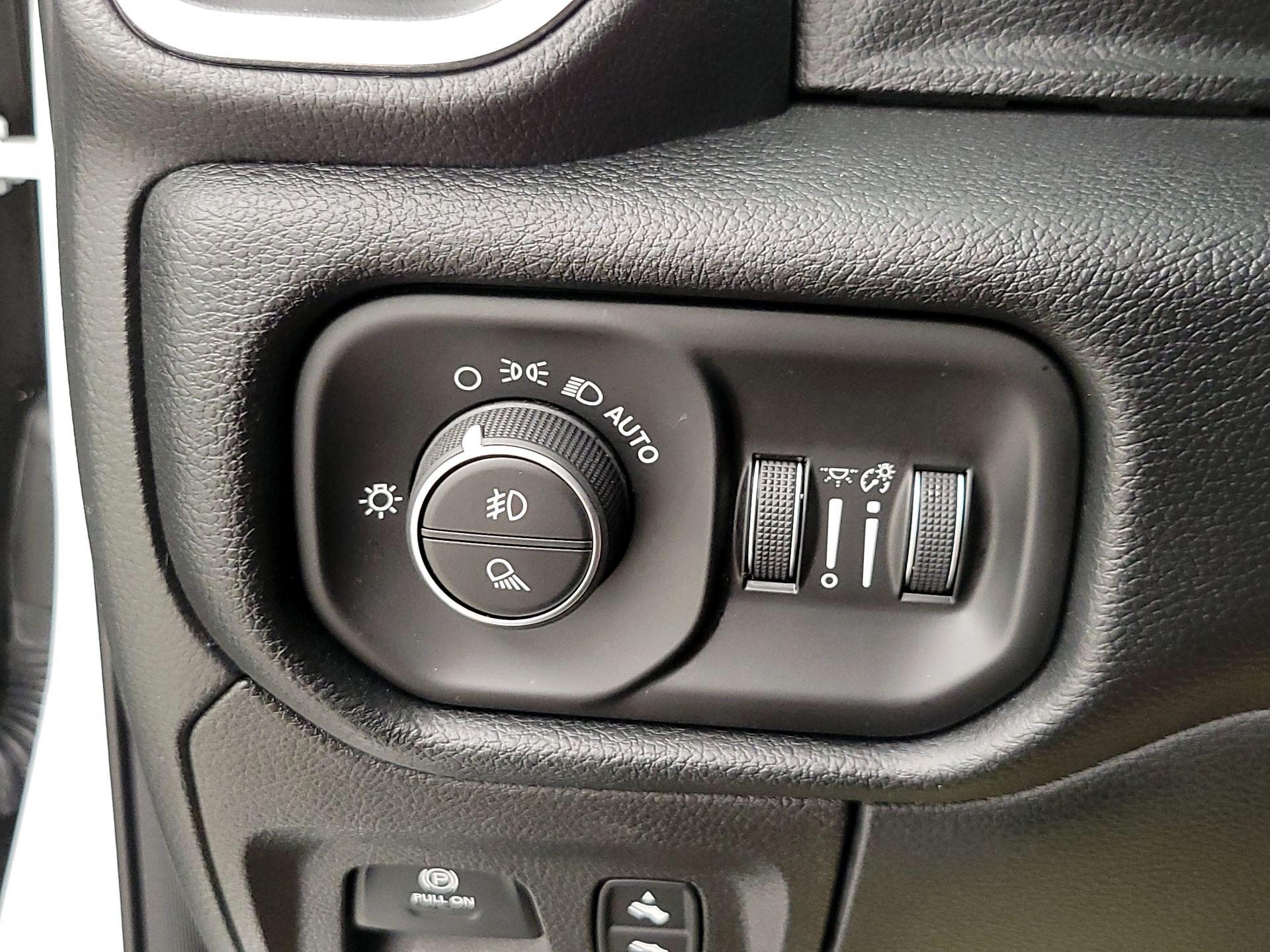 Thumbnail: 2021 RAM 1500 - 13
