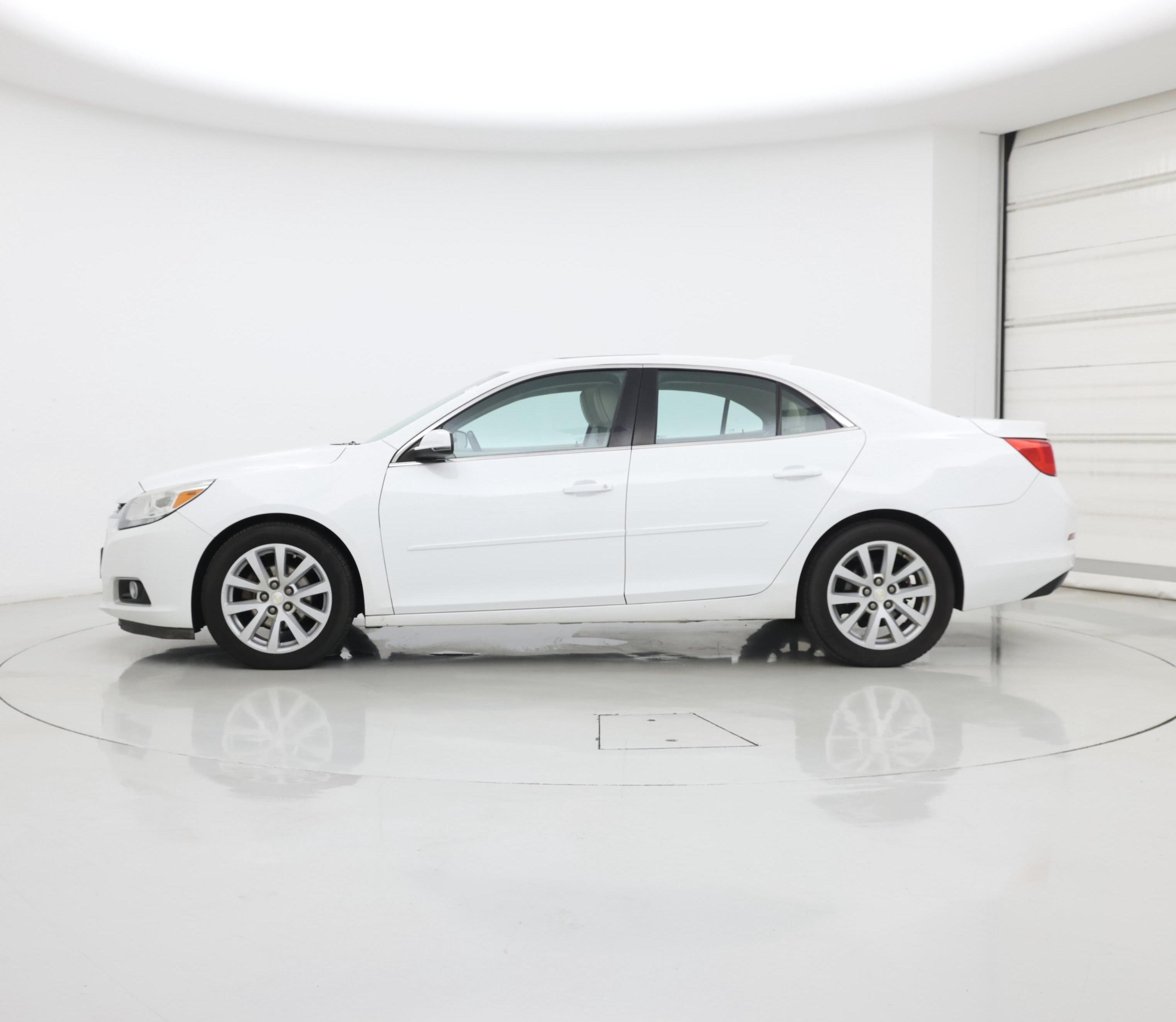 Thumbnail: 2015 Chevrolet Malibu - 3