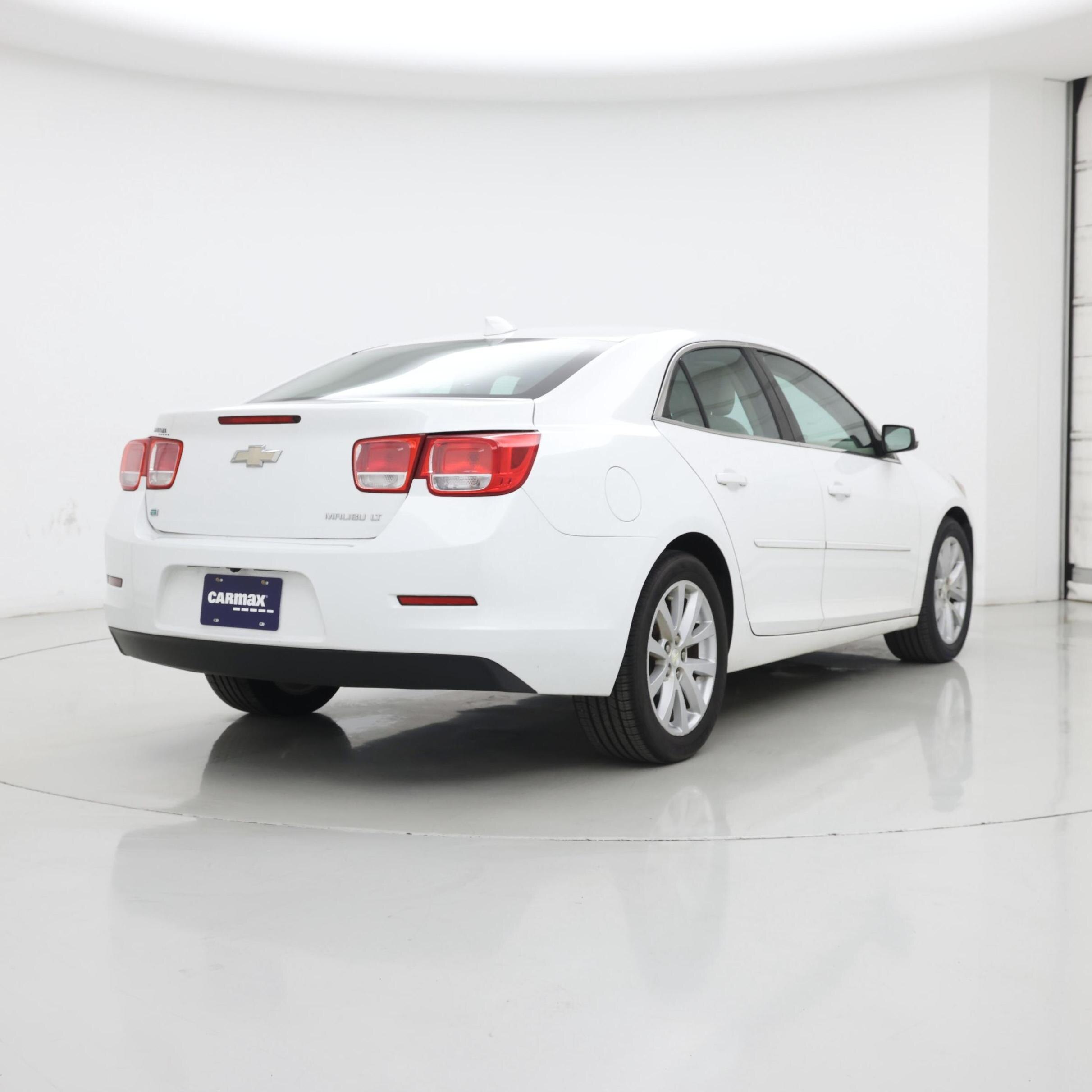 Thumbnail: 2015 Chevrolet Malibu - 8