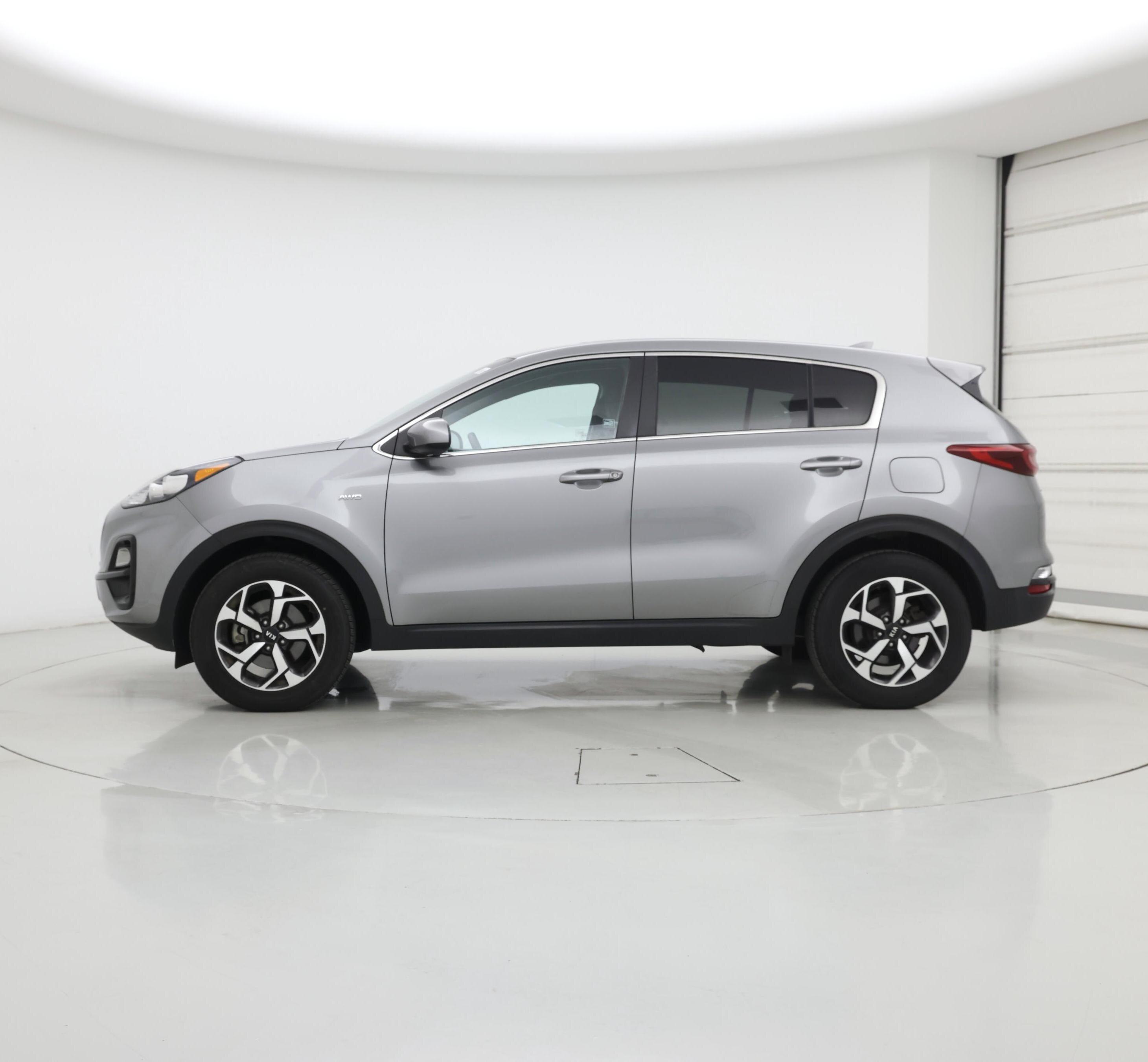 Thumbnail: 2020 Kia Sportage - 3