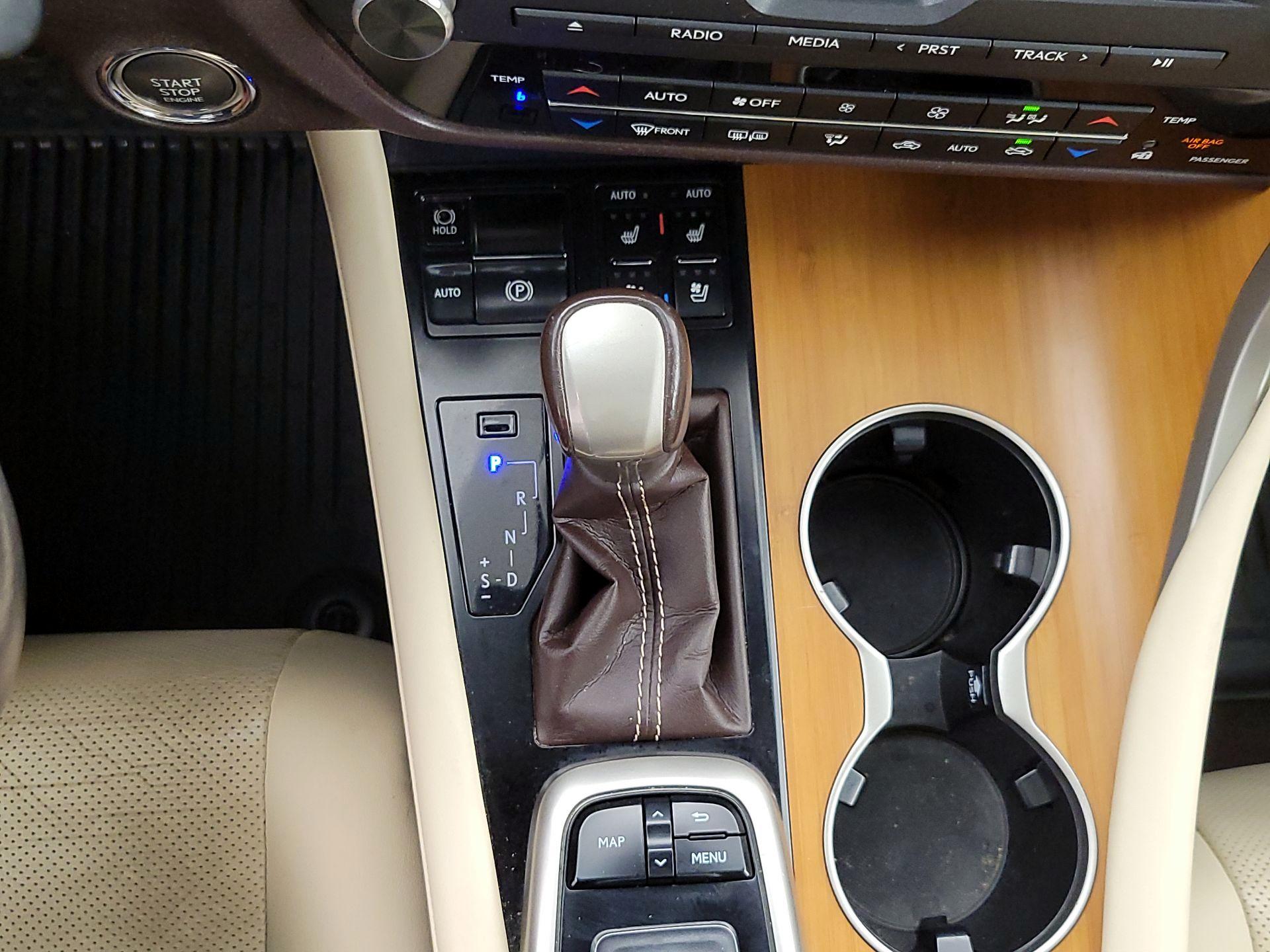 Thumbnail: 2017 Lexus RX - 18
