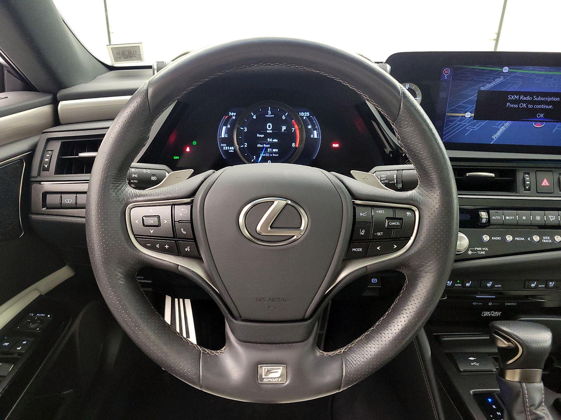 Thumbnail: 2022 Lexus ES - 10