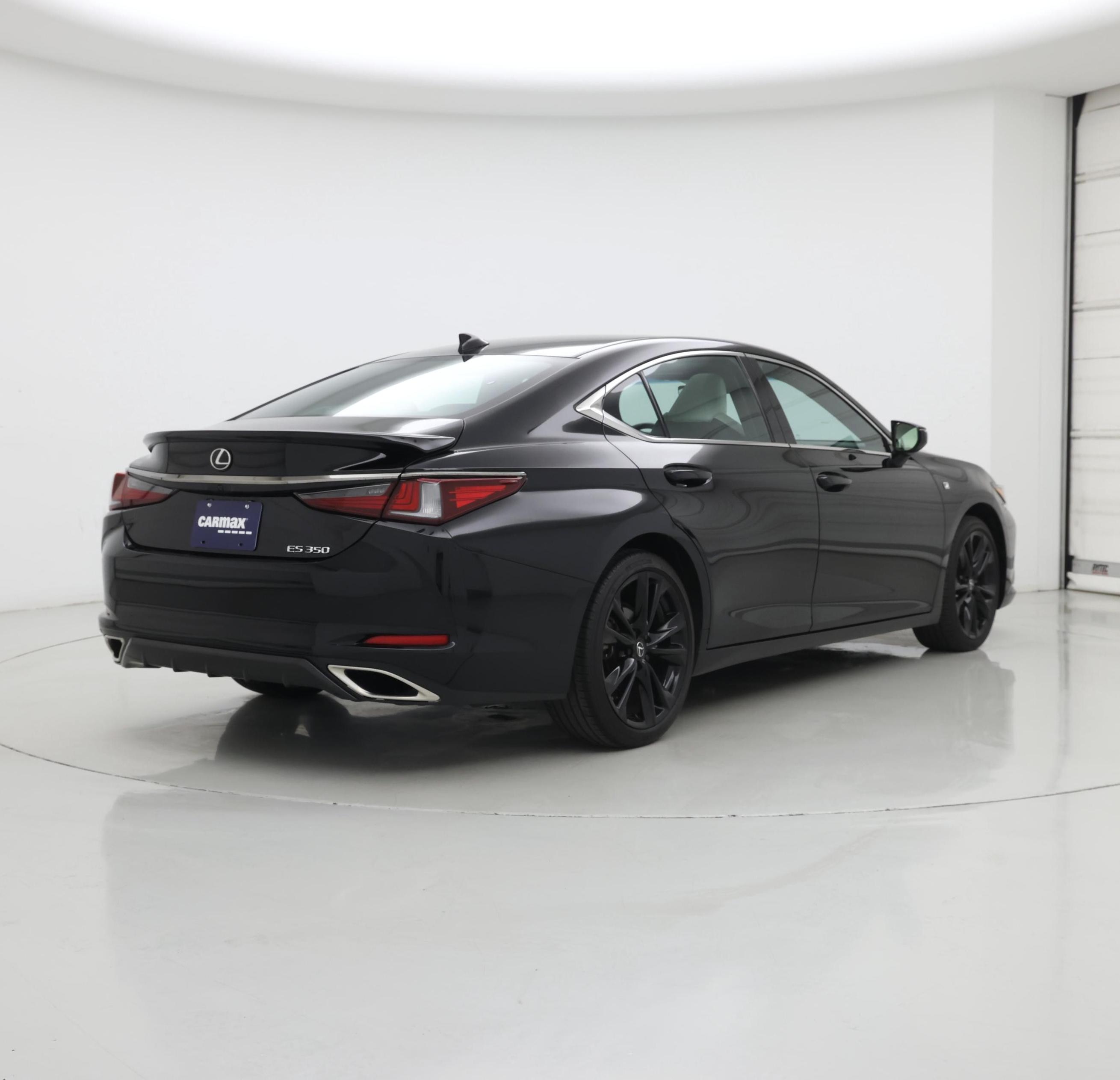 Thumbnail: 2022 Lexus ES - 8
