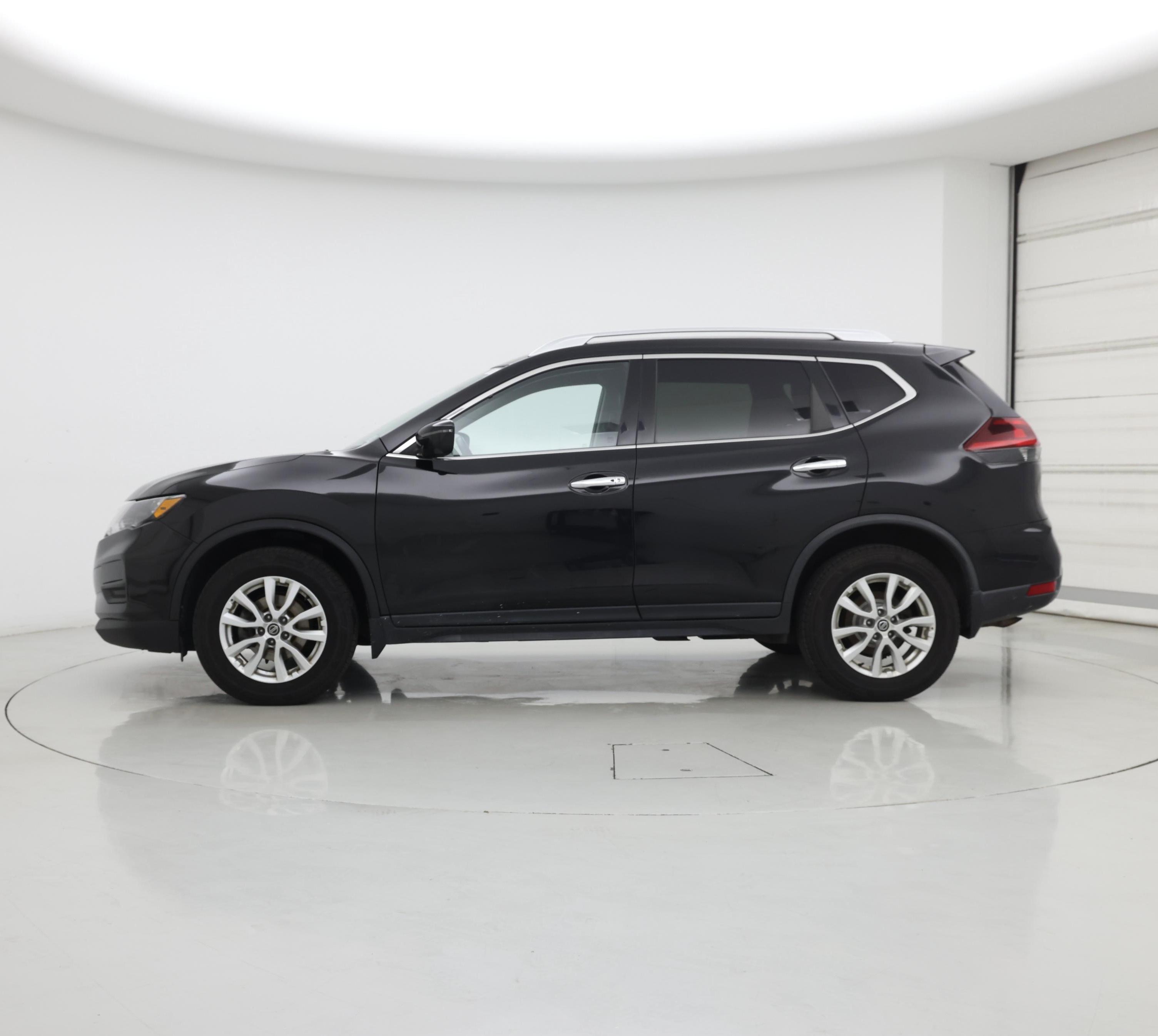 Thumbnail: 2018 Nissan Rogue - 3