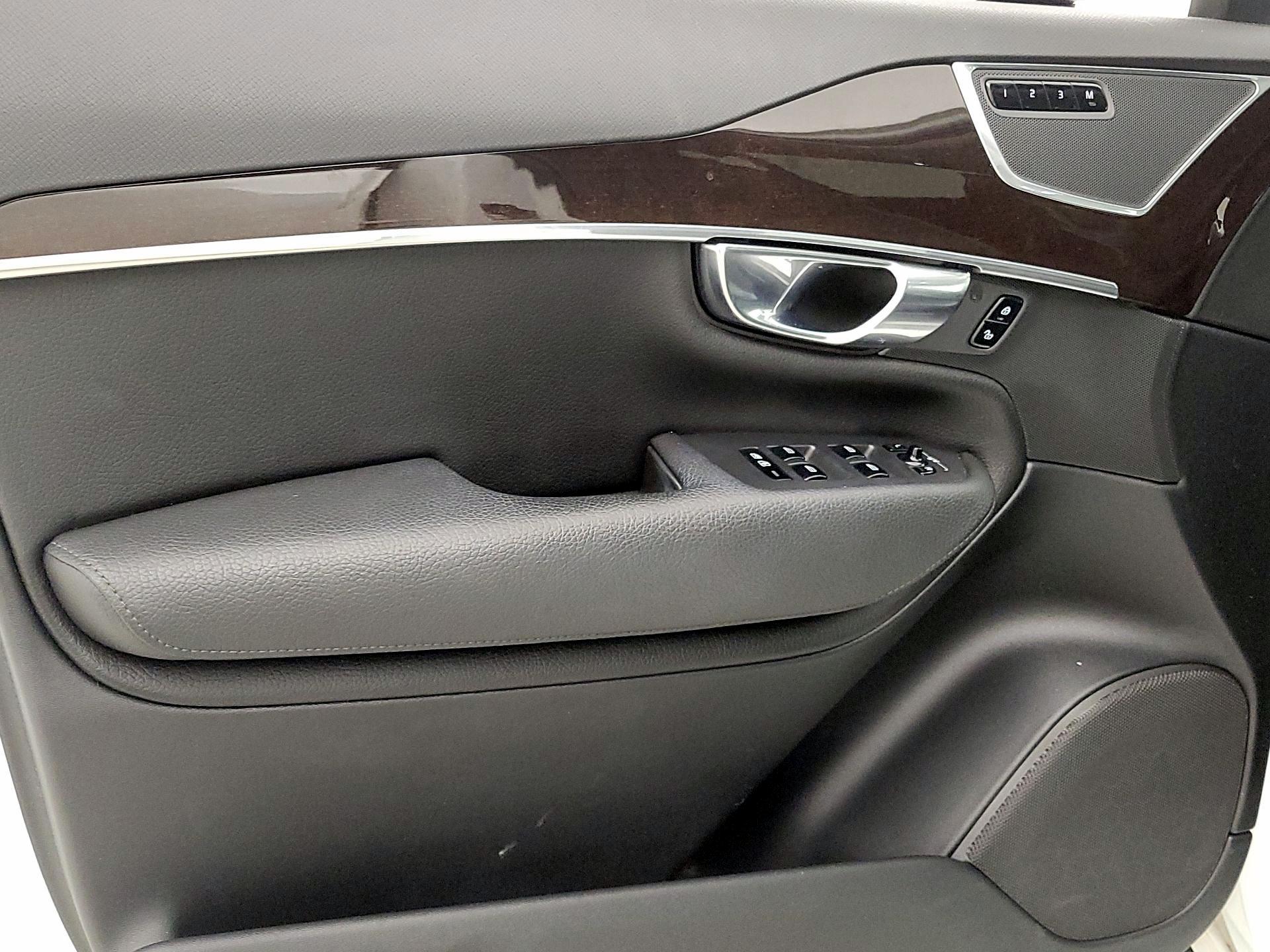 Thumbnail: 2019 Volvo XC90 - 12