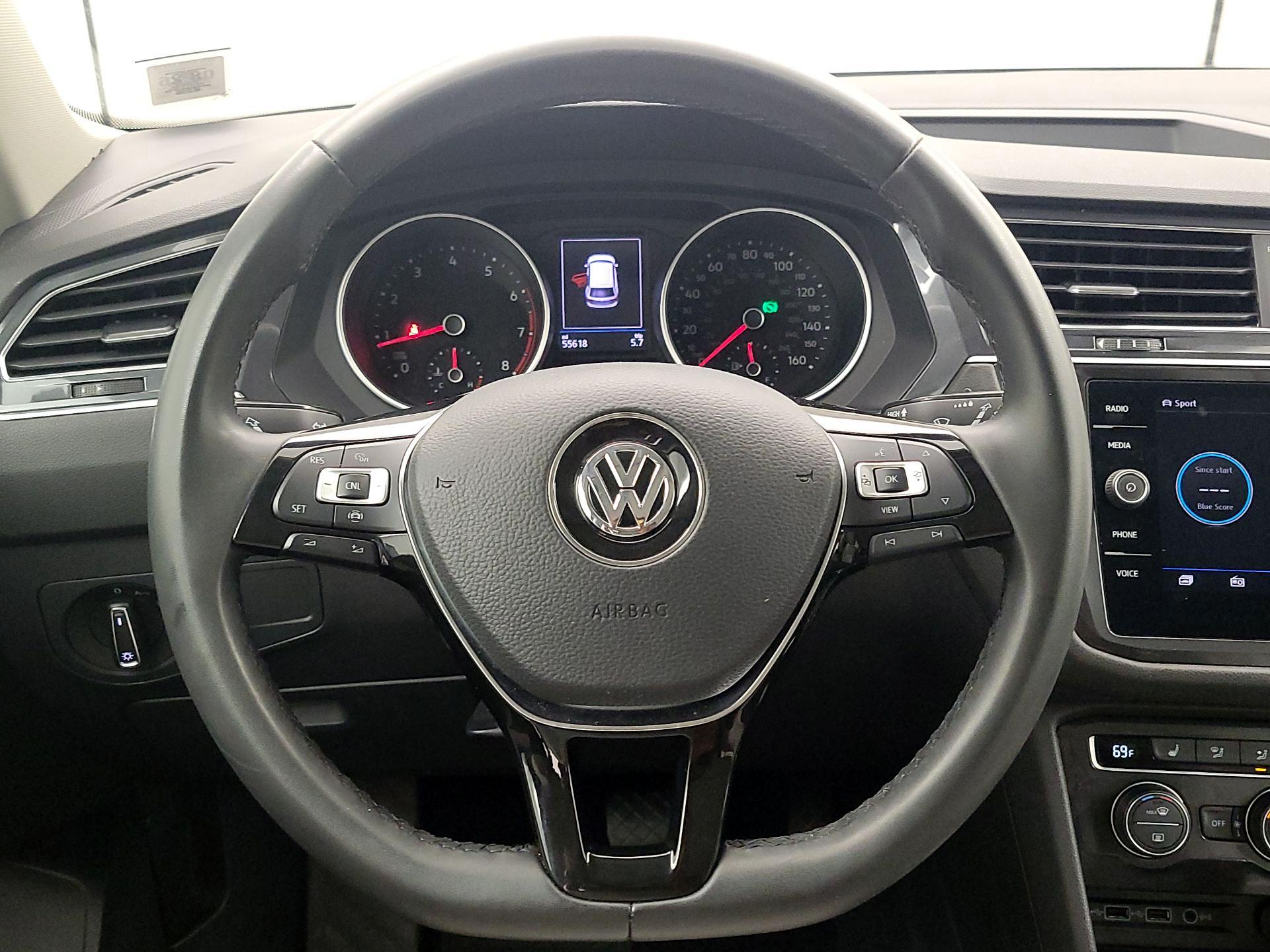 Thumbnail: 2020 Volkswagen Tiguan - 10