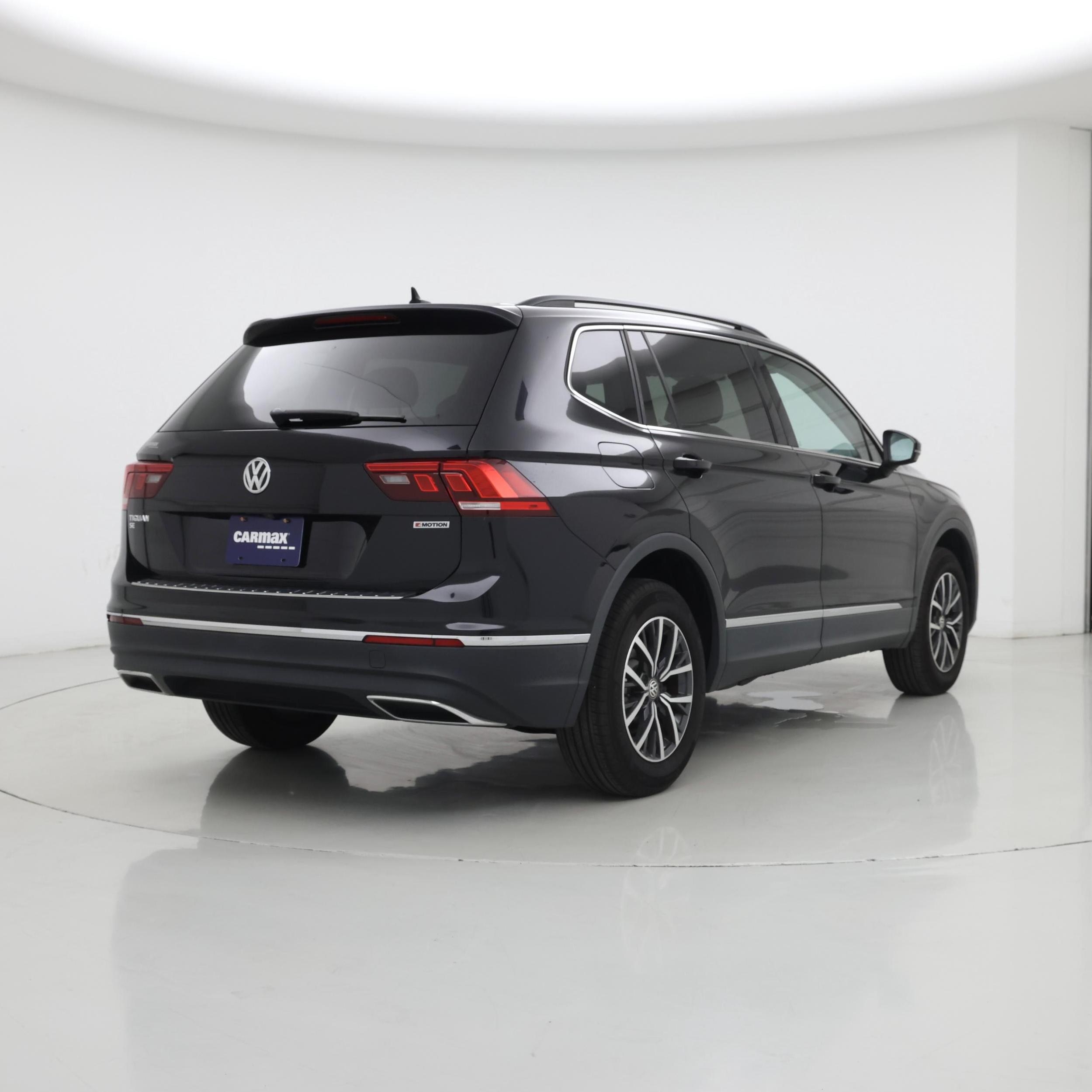 Thumbnail: 2020 Volkswagen Tiguan - 8