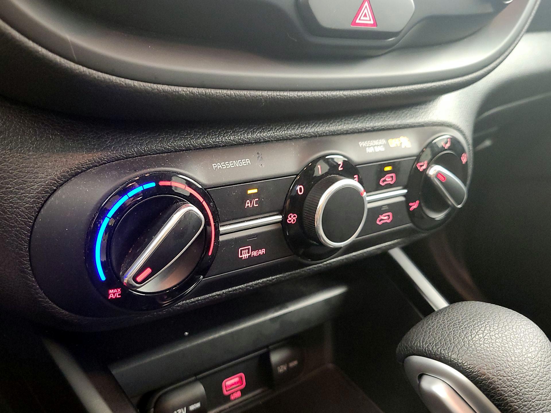 Thumbnail: 2020 Kia Soul - 16