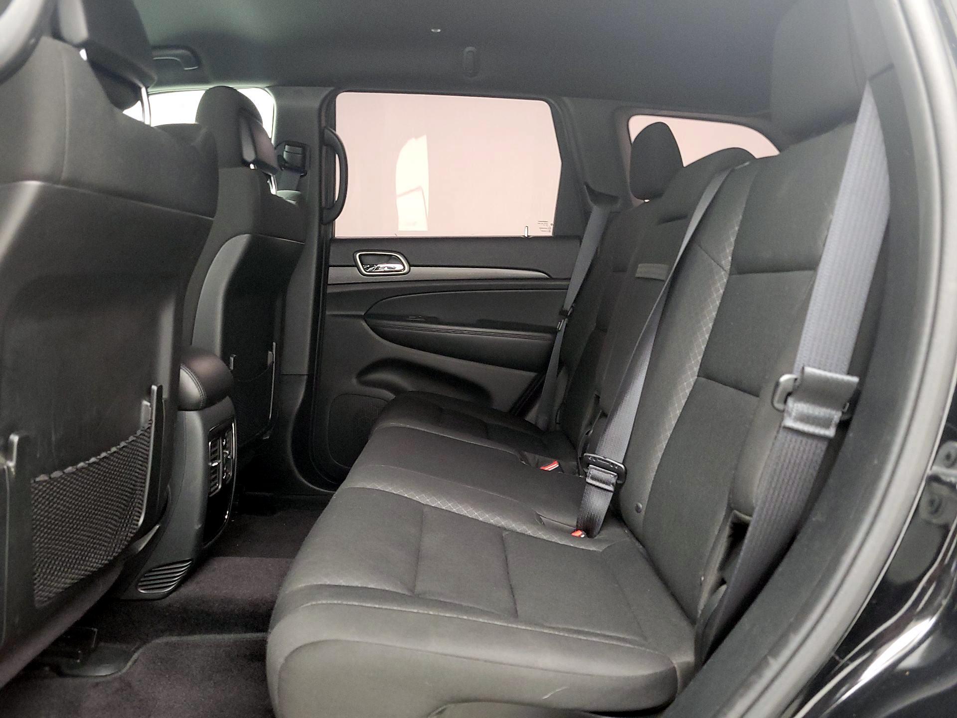 Thumbnail: 2018 Jeep Grand Cherokee - 19