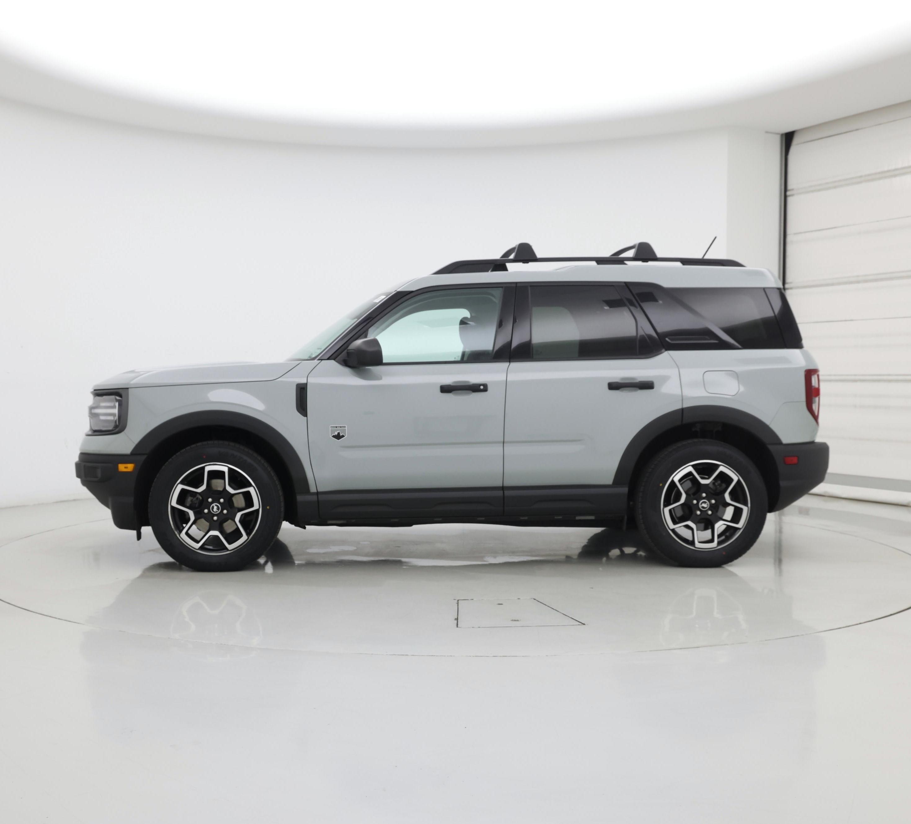 Thumbnail: 2022 Ford Bronco Sport - 3