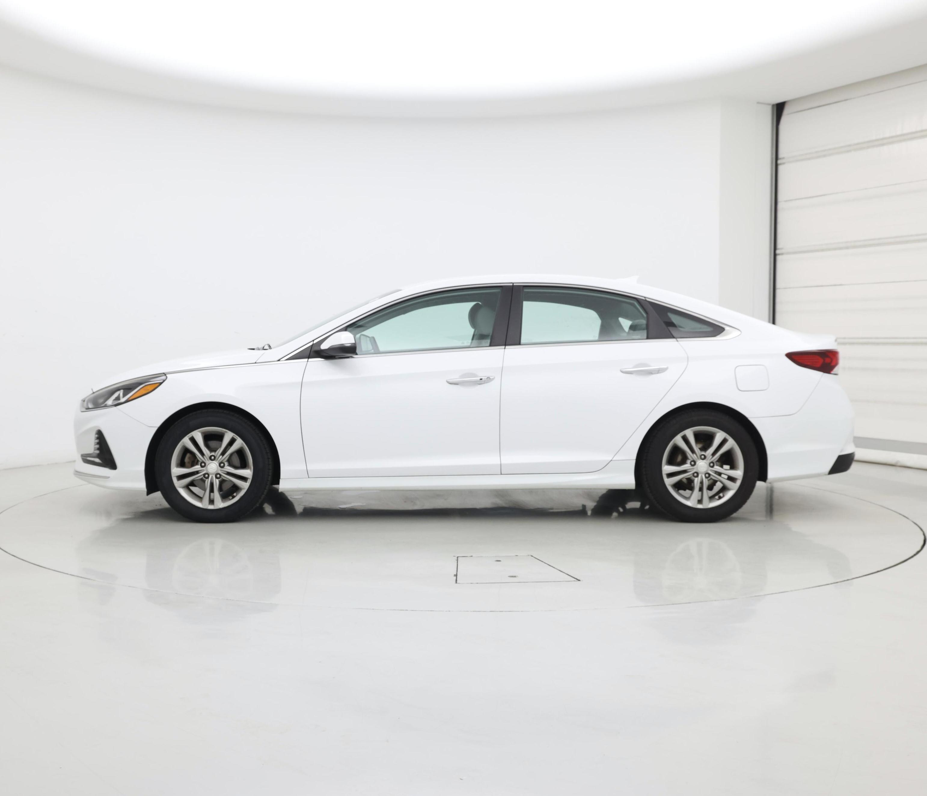 Thumbnail: 2018 Hyundai Sonata - 3