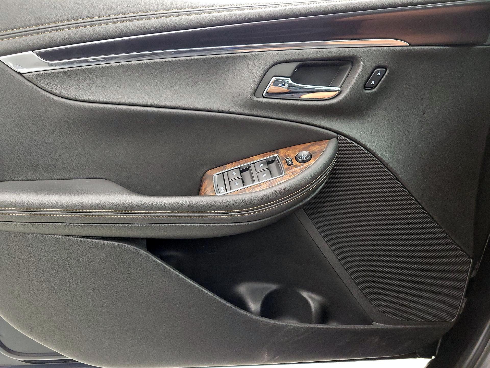 Thumbnail: 2014 Chevrolet Impala - 12