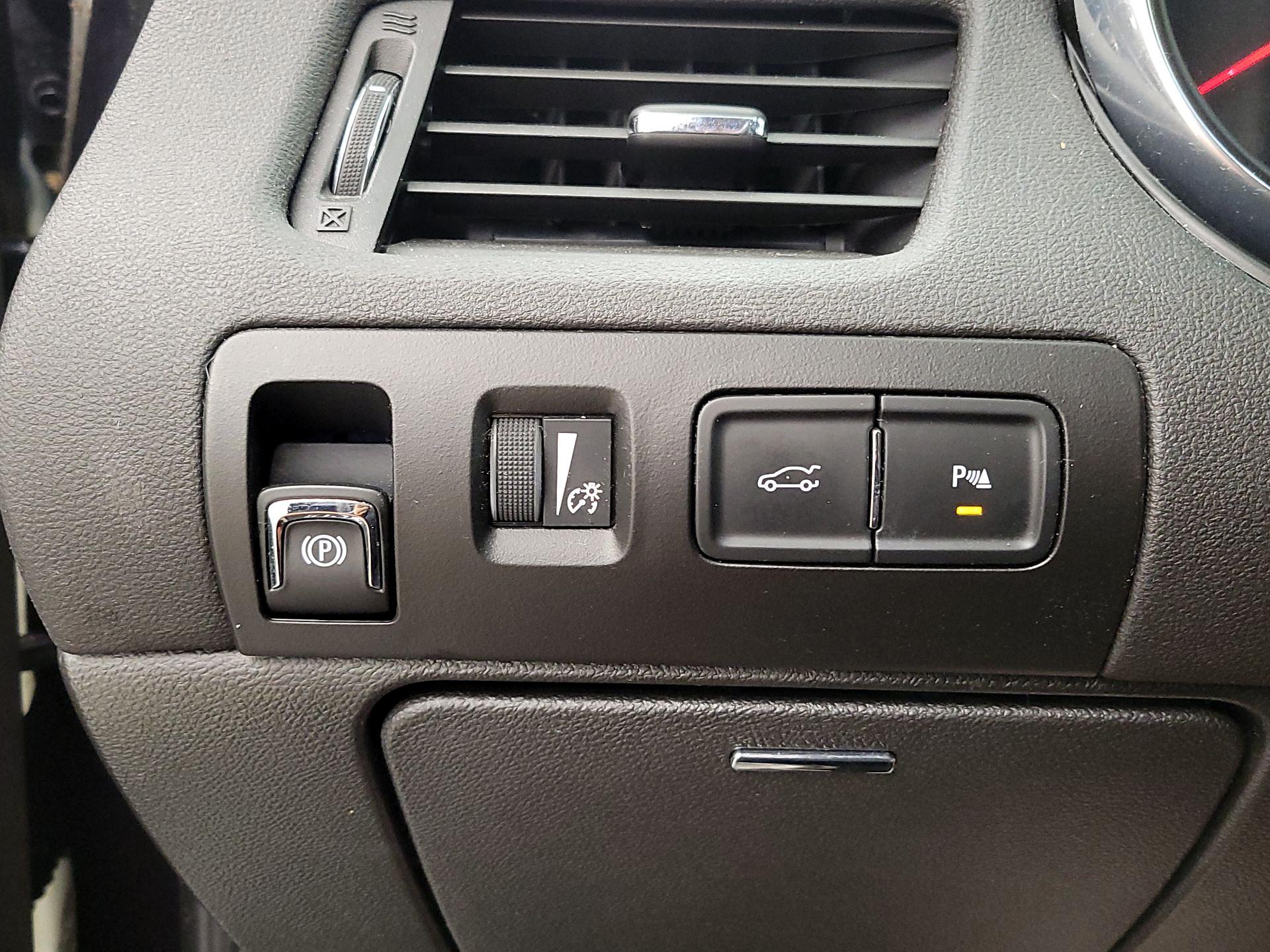 Thumbnail: 2014 Chevrolet Impala - 13