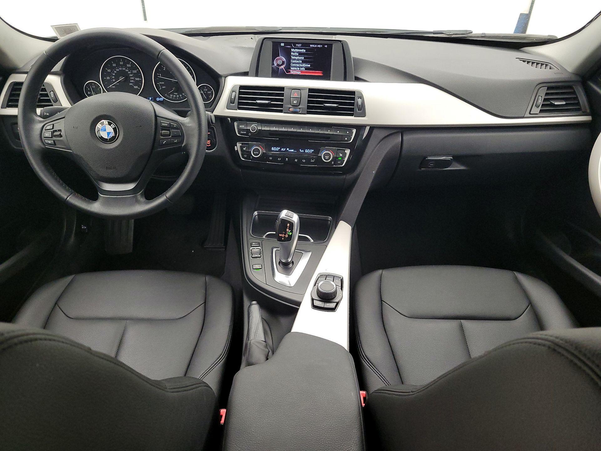 Thumbnail: 2016 BMW 3 Series - 9
