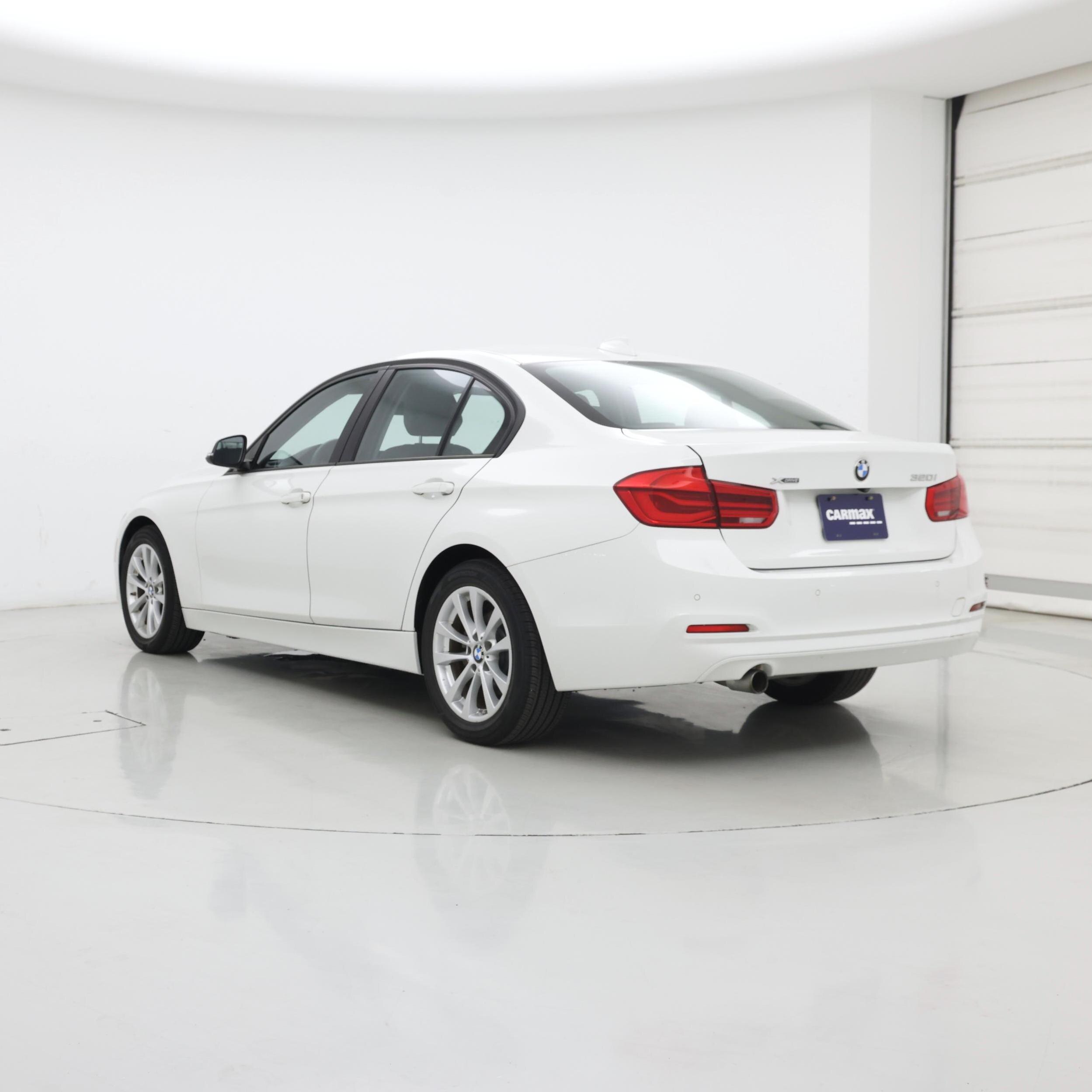 Thumbnail: 2016 BMW 3 Series - 2
