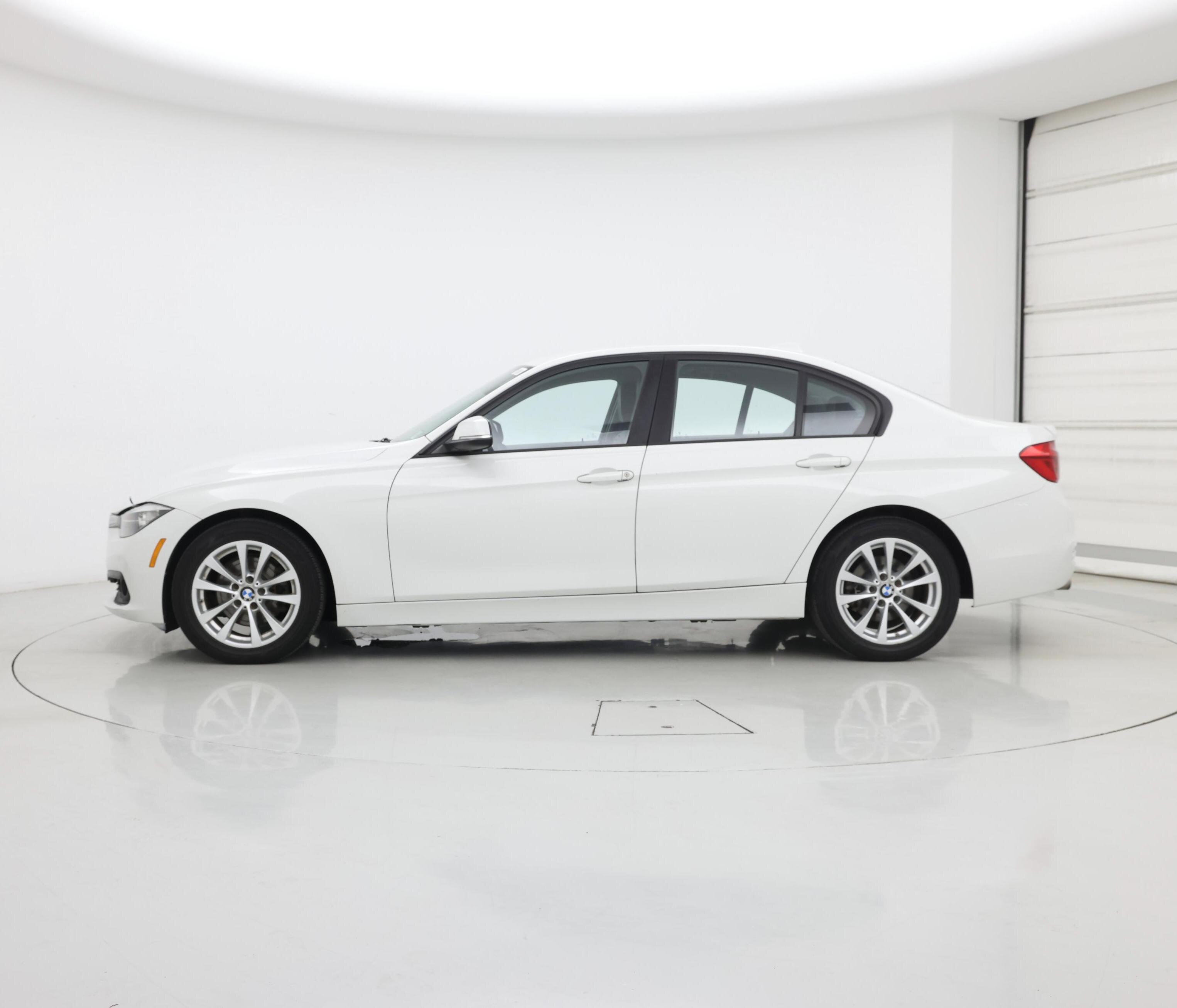 Thumbnail: 2016 BMW 3 Series - 3