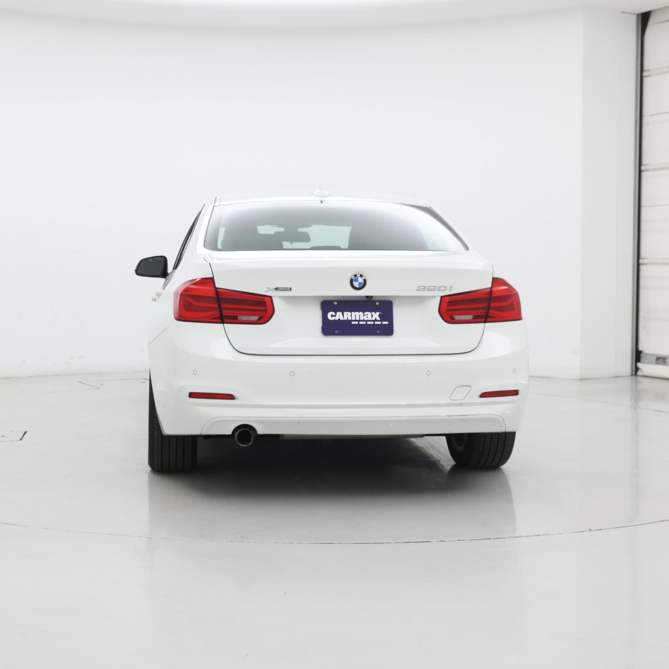 Thumbnail: 2016 BMW 3 Series - 6