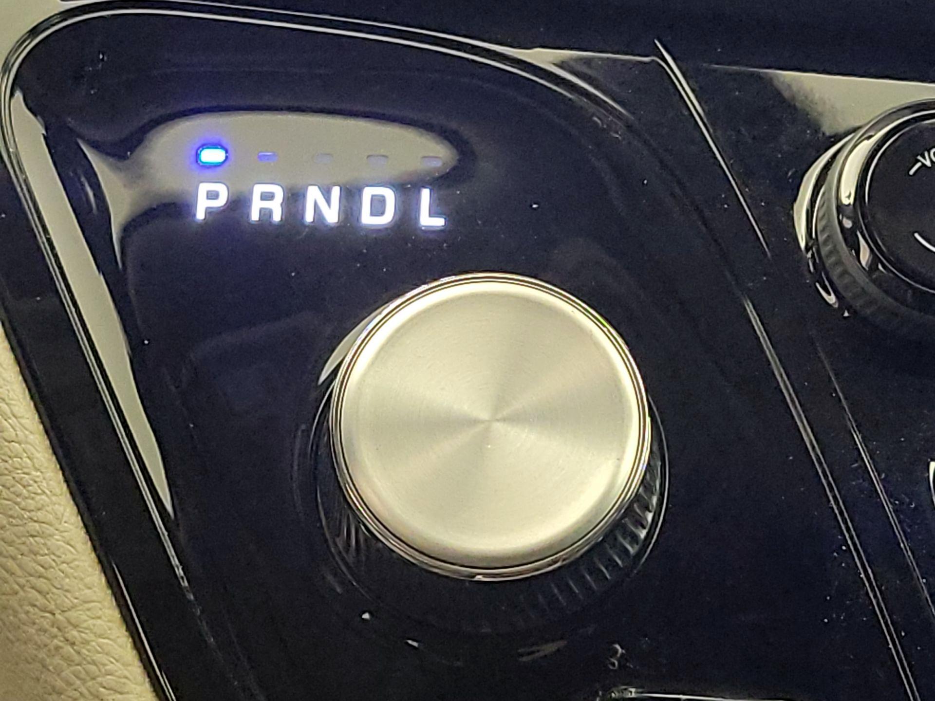 Thumbnail: 2019 Chrysler Pacifica - 18