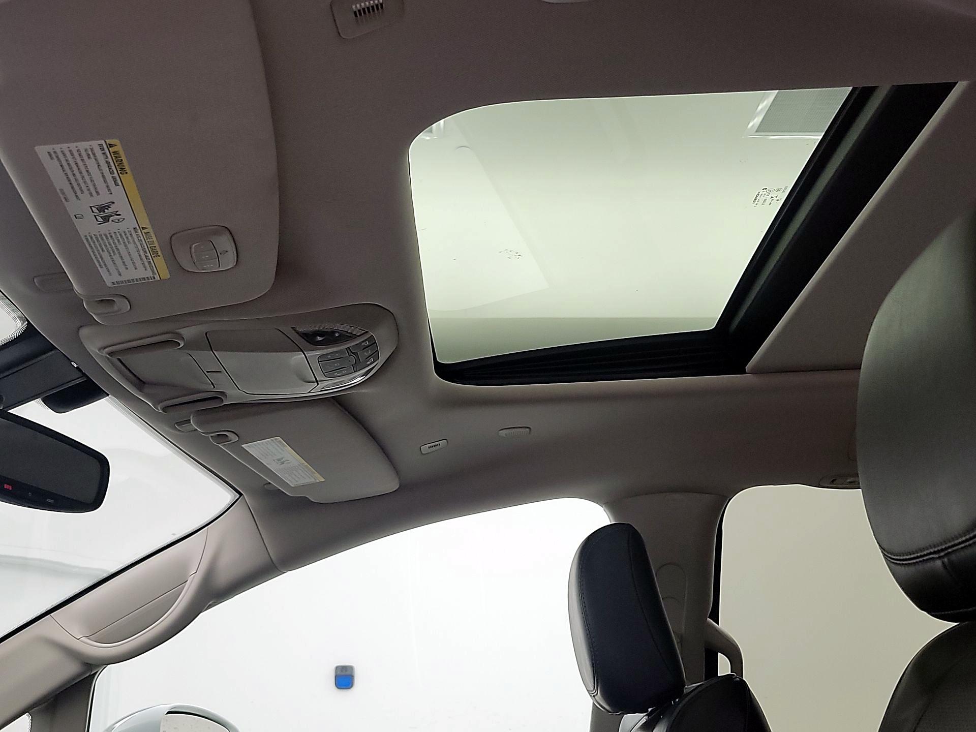 Thumbnail: 2019 Chrysler Pacifica - 20