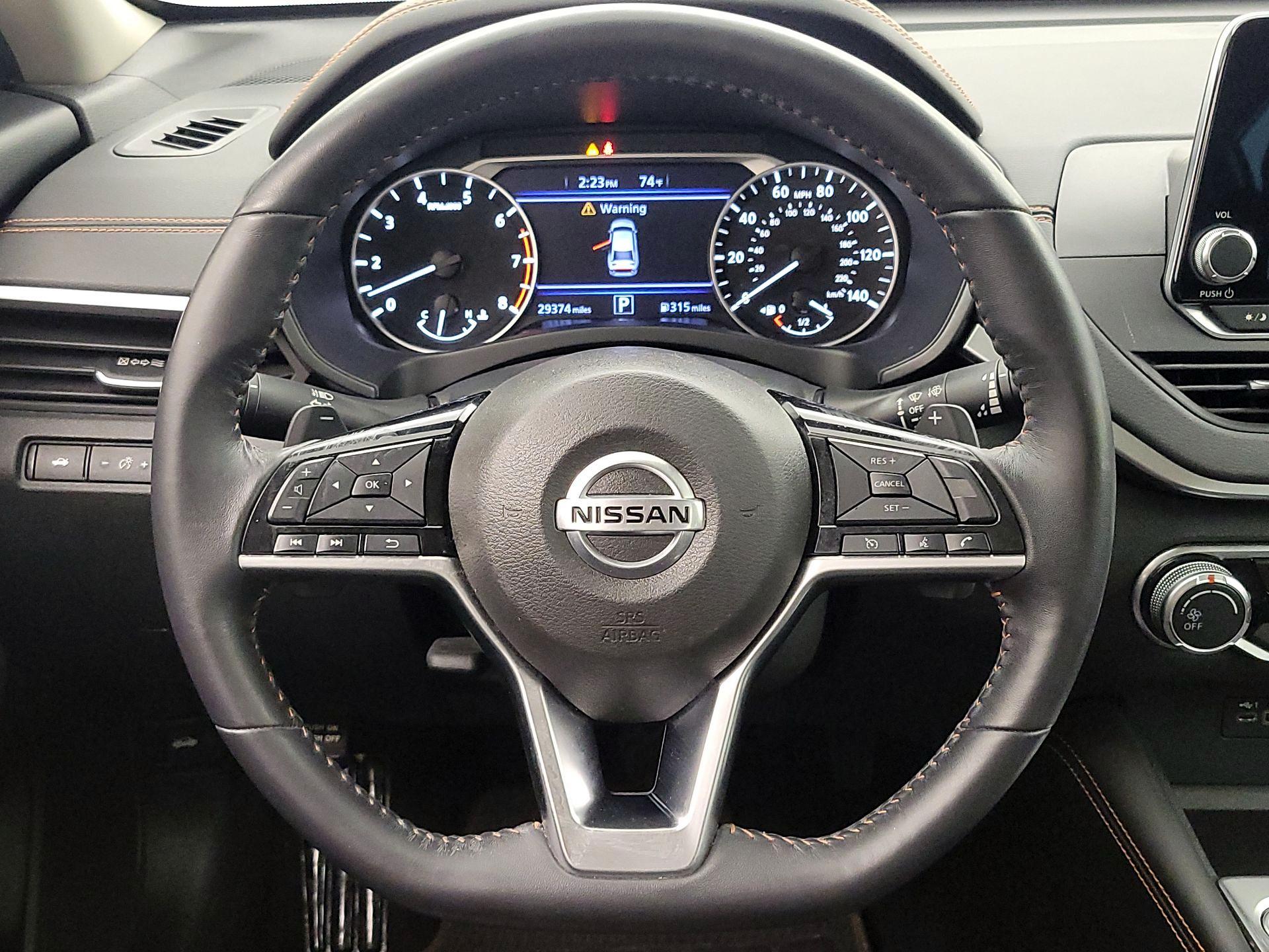 Thumbnail: 2020 Nissan Altima - 10
