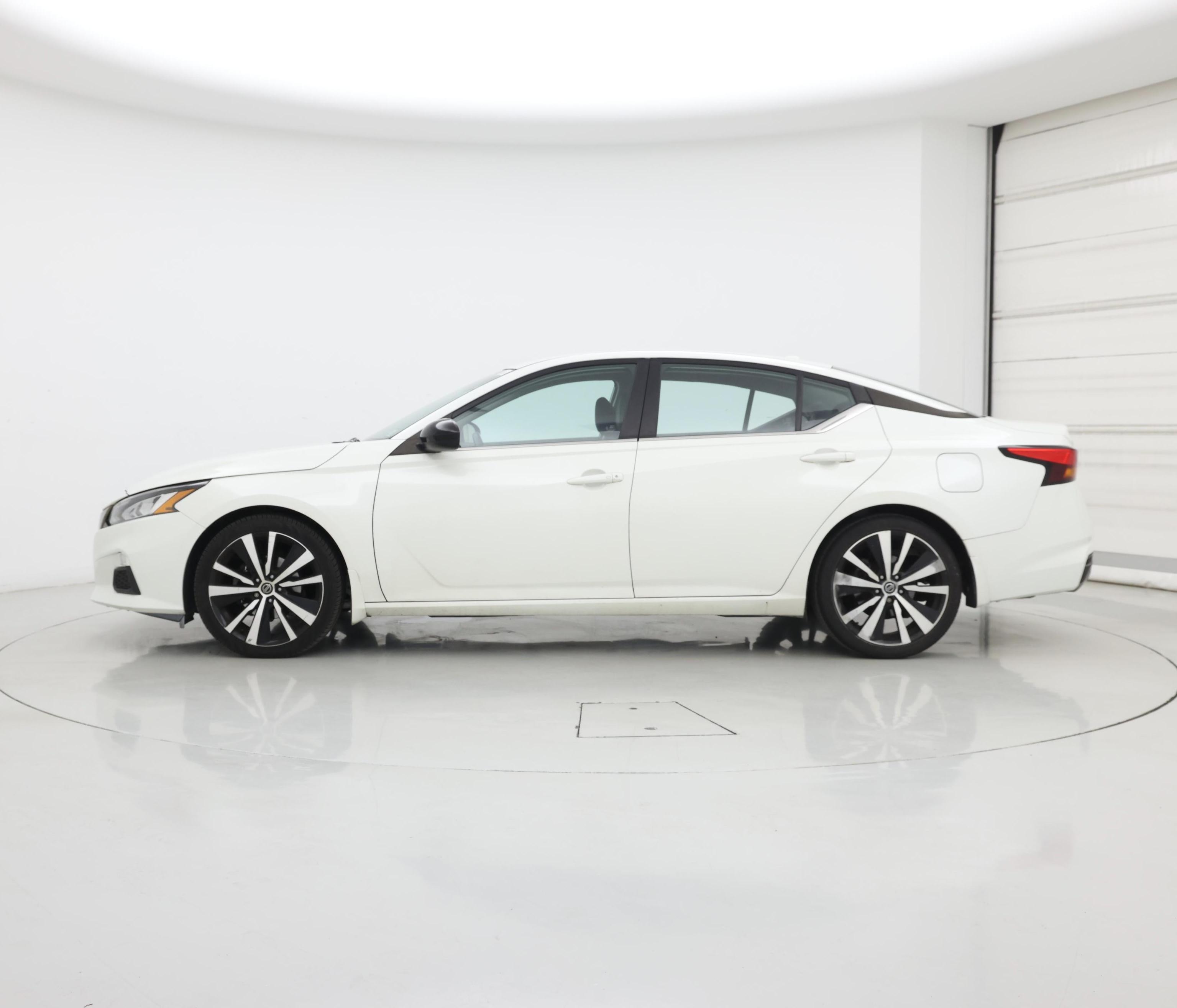 Thumbnail: 2020 Nissan Altima - 3