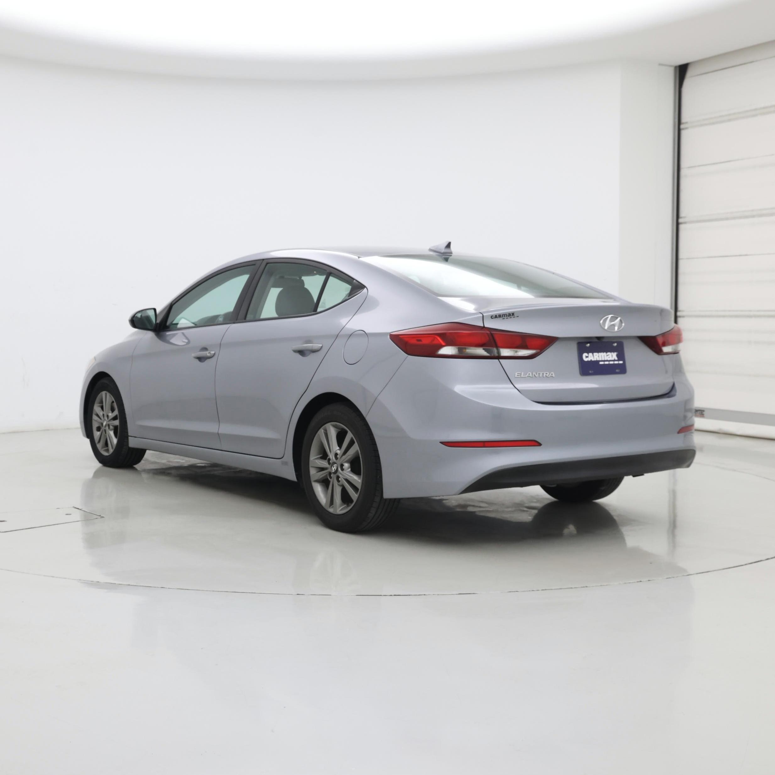 Thumbnail: 2017 Hyundai Elantra - 2