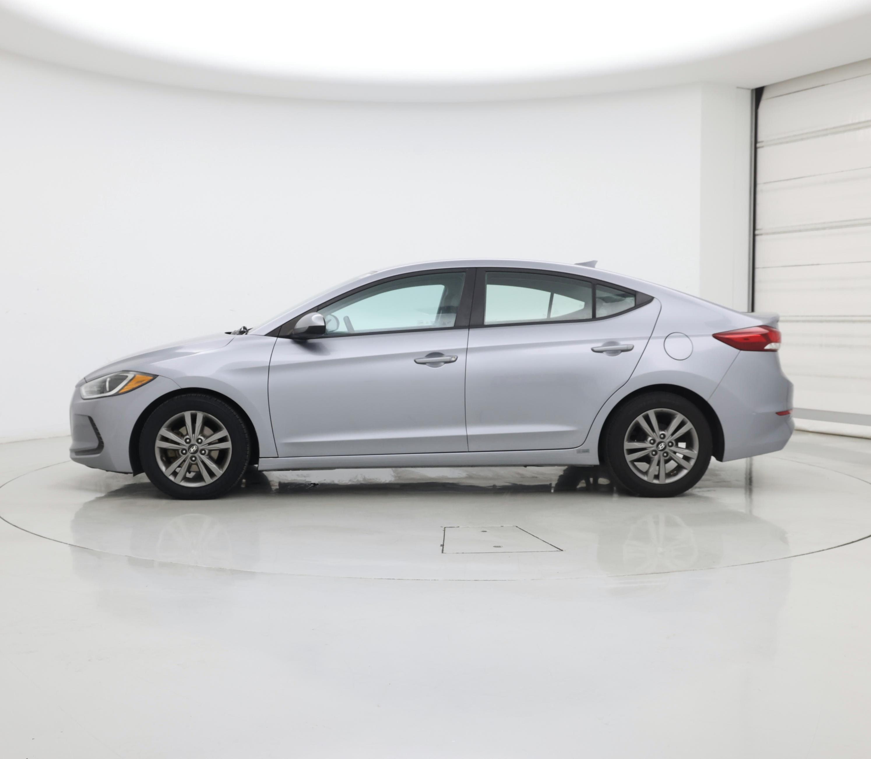 Thumbnail: 2017 Hyundai Elantra - 3
