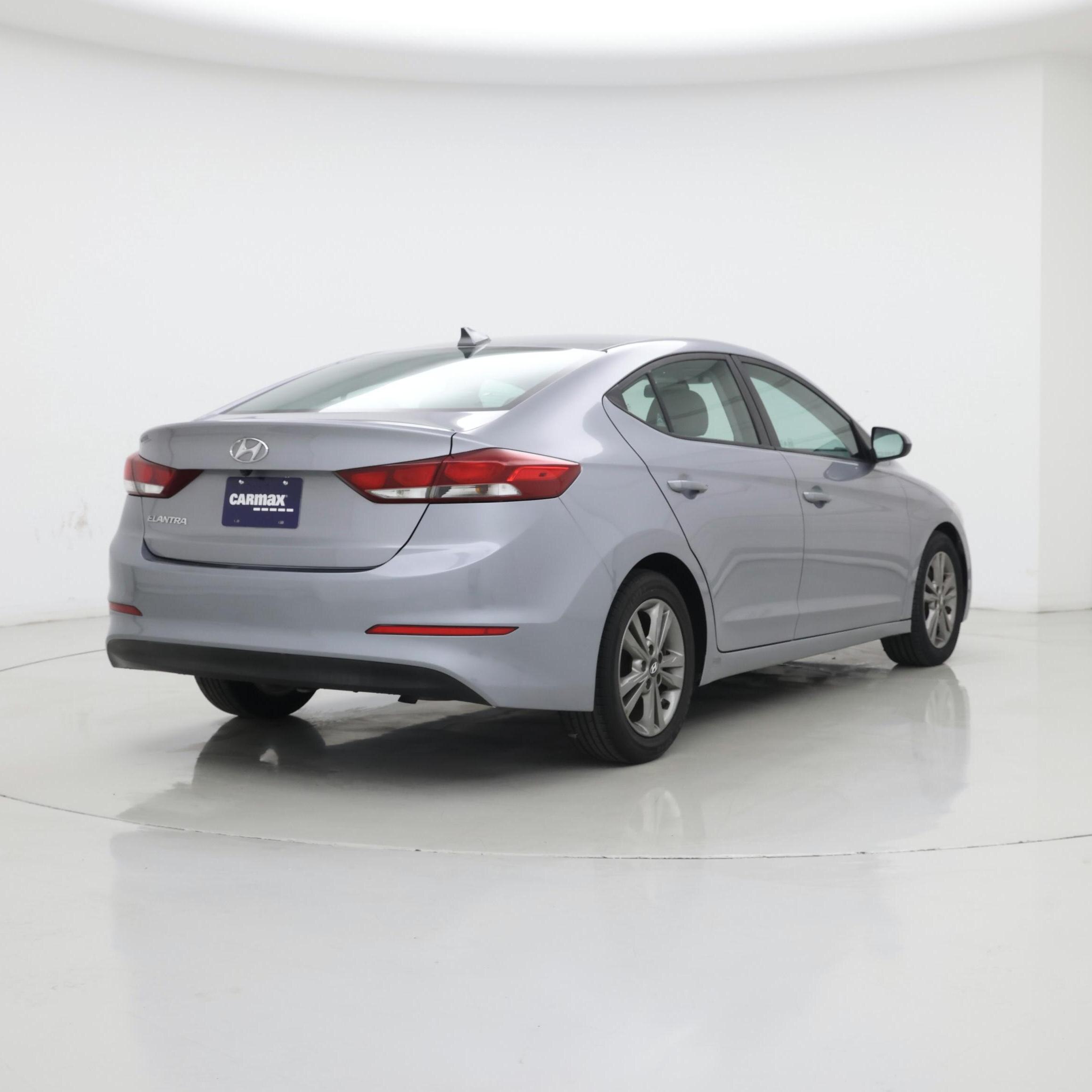 Thumbnail: 2017 Hyundai Elantra - 8