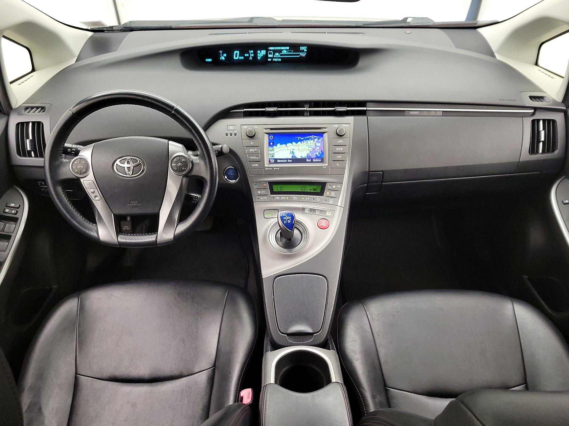 Thumbnail: 2013 Toyota Prius - 9