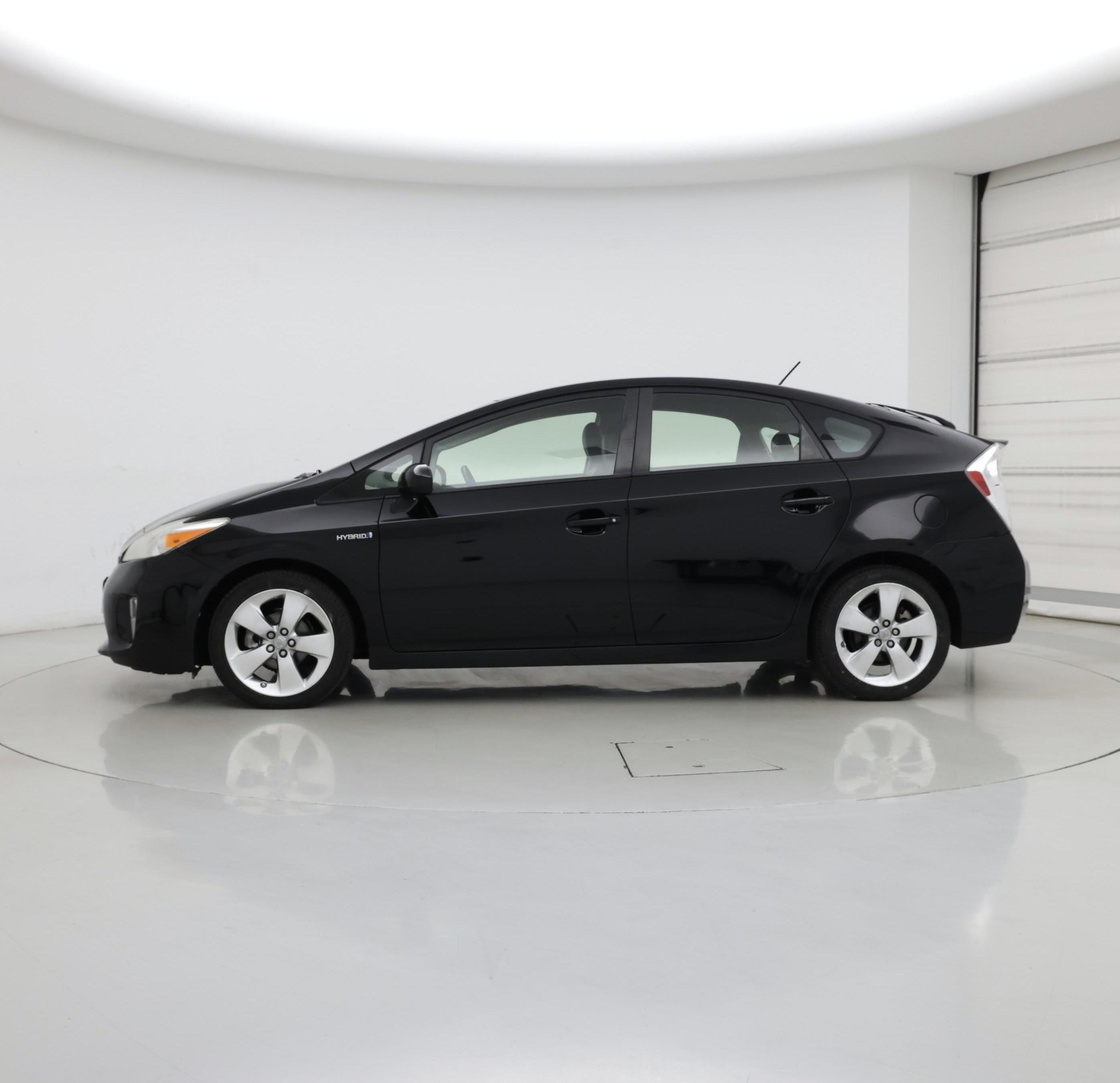 Thumbnail: 2013 Toyota Prius - 3