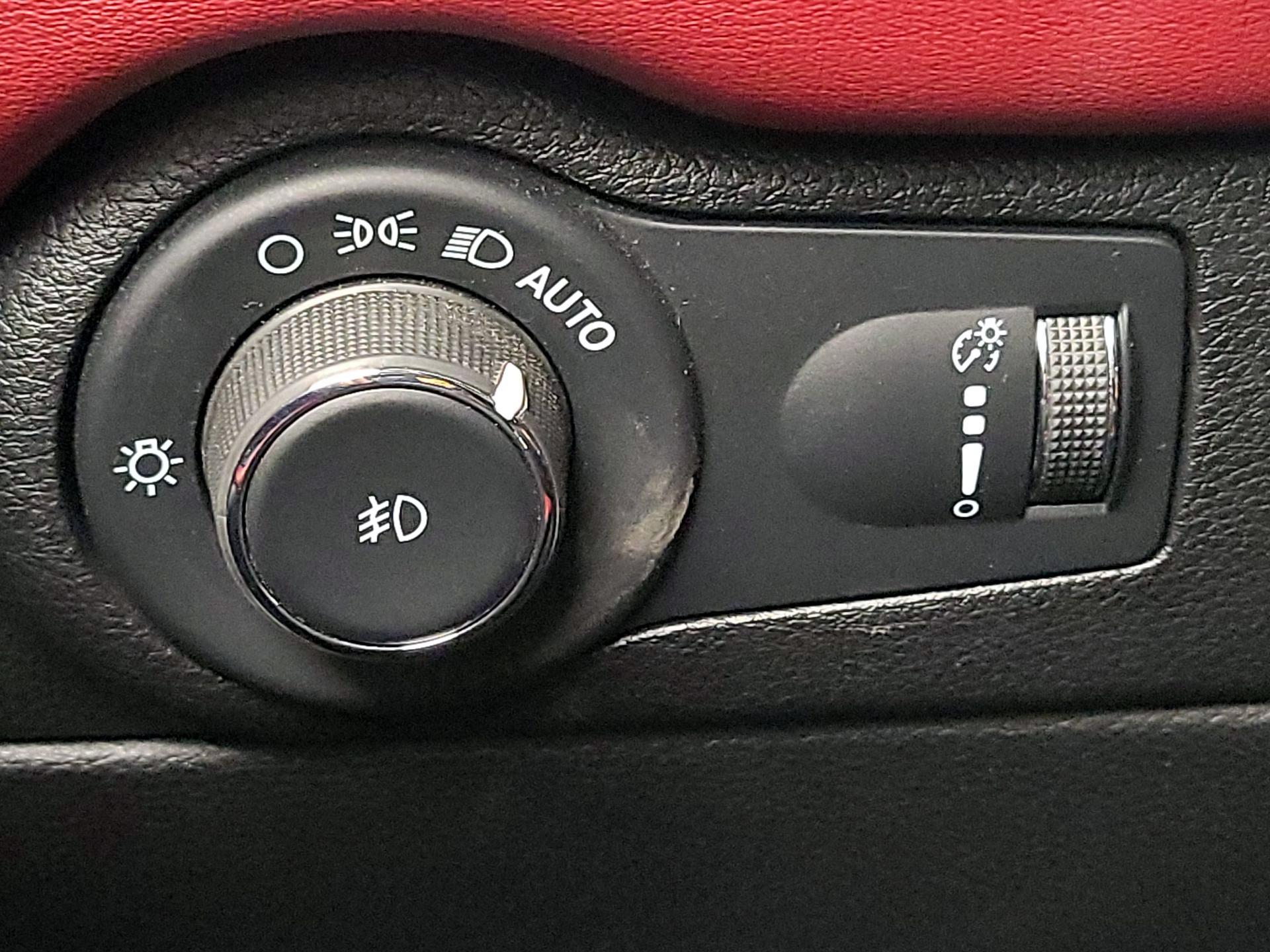 Thumbnail: 2022 Dodge Durango - 13
