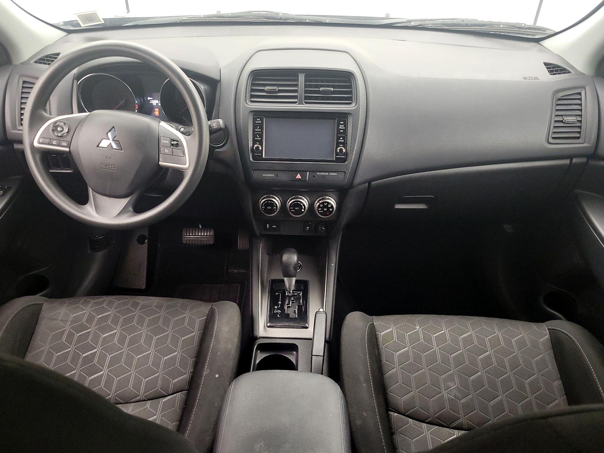 Thumbnail: 2021 Mitsubishi Outlander Sport - 9