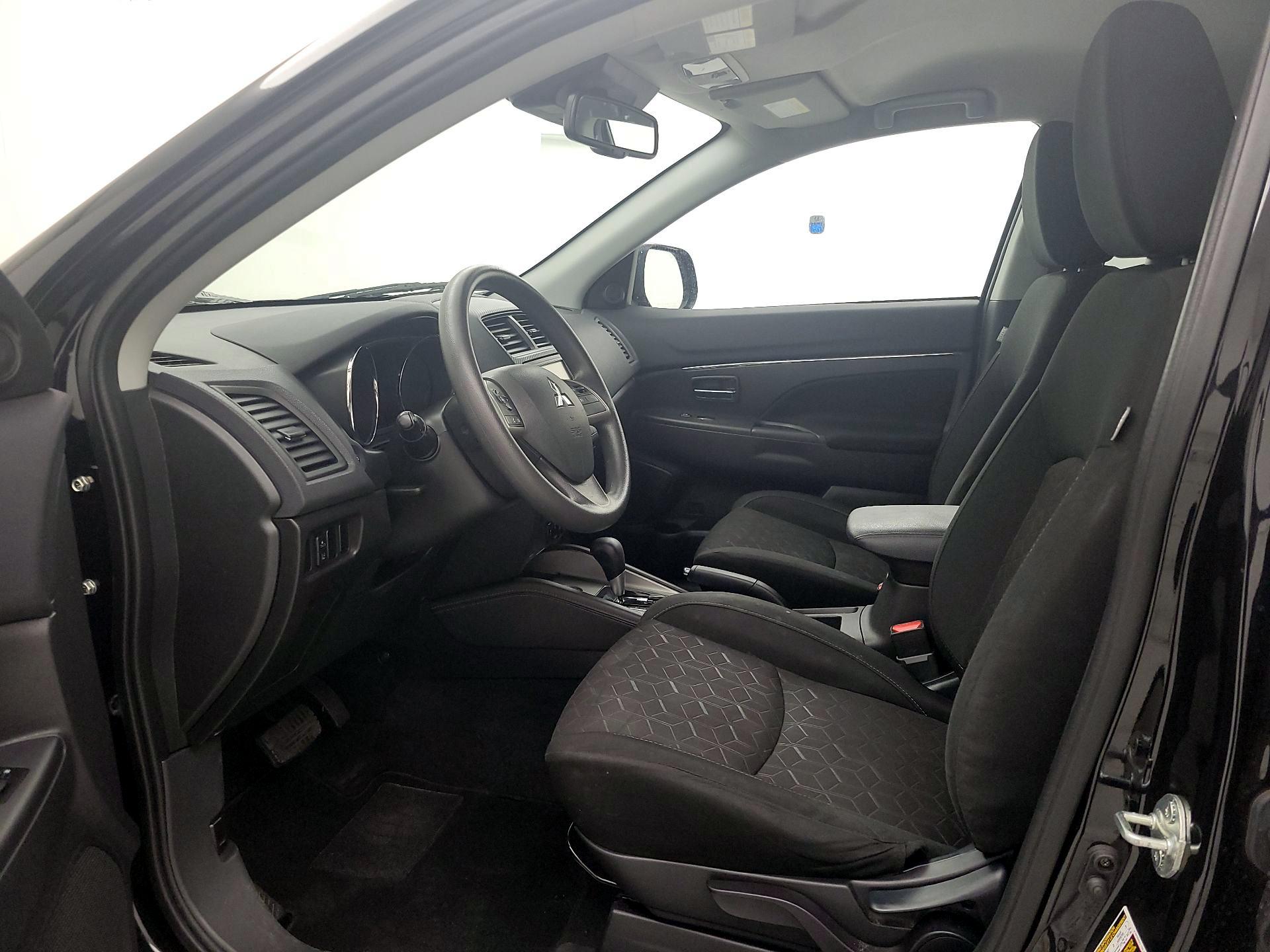 Thumbnail: 2021 Mitsubishi Outlander Sport - 11