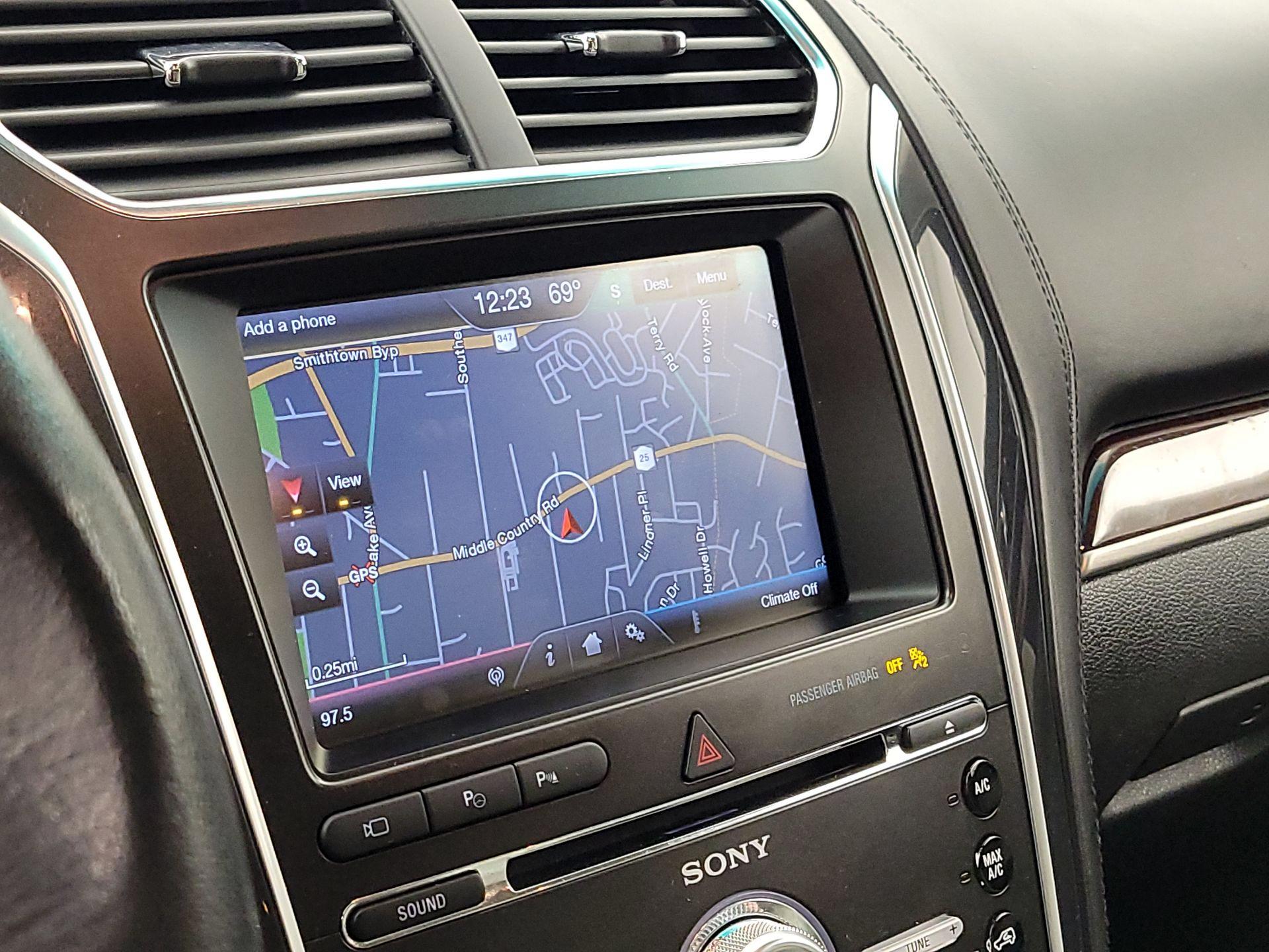 Thumbnail: 2016 Ford Explorer - 14