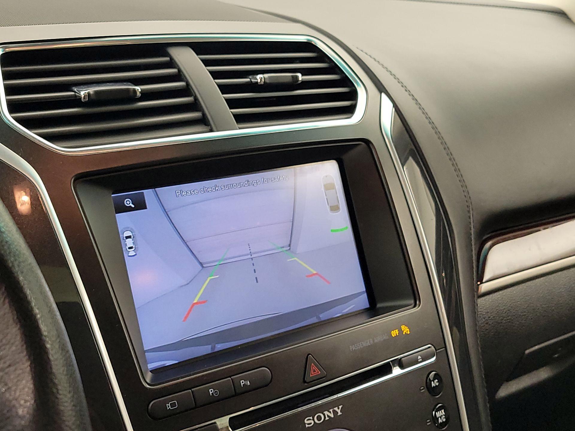 Thumbnail: 2016 Ford Explorer - 15