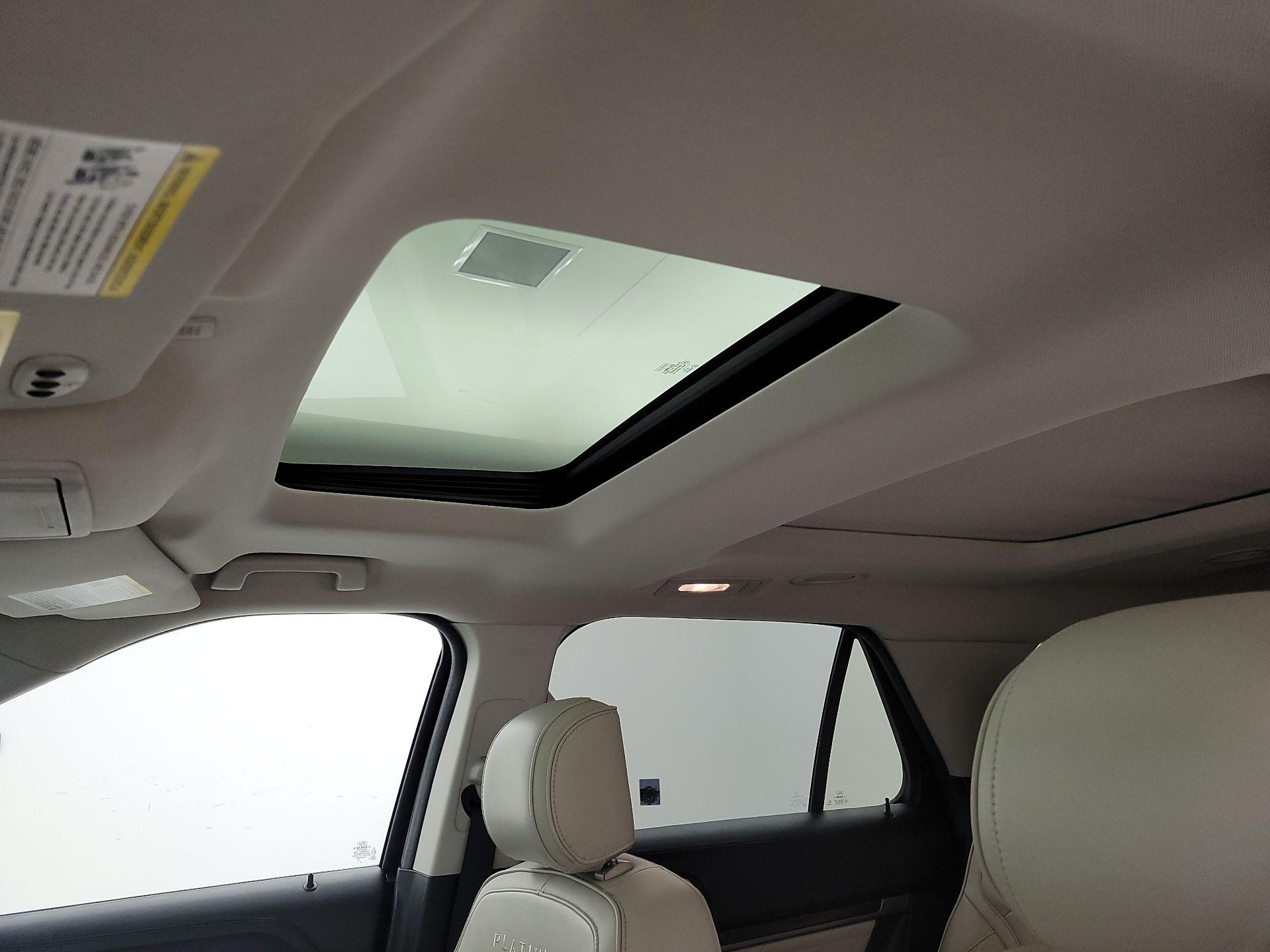 Thumbnail: 2016 Ford Explorer - 20