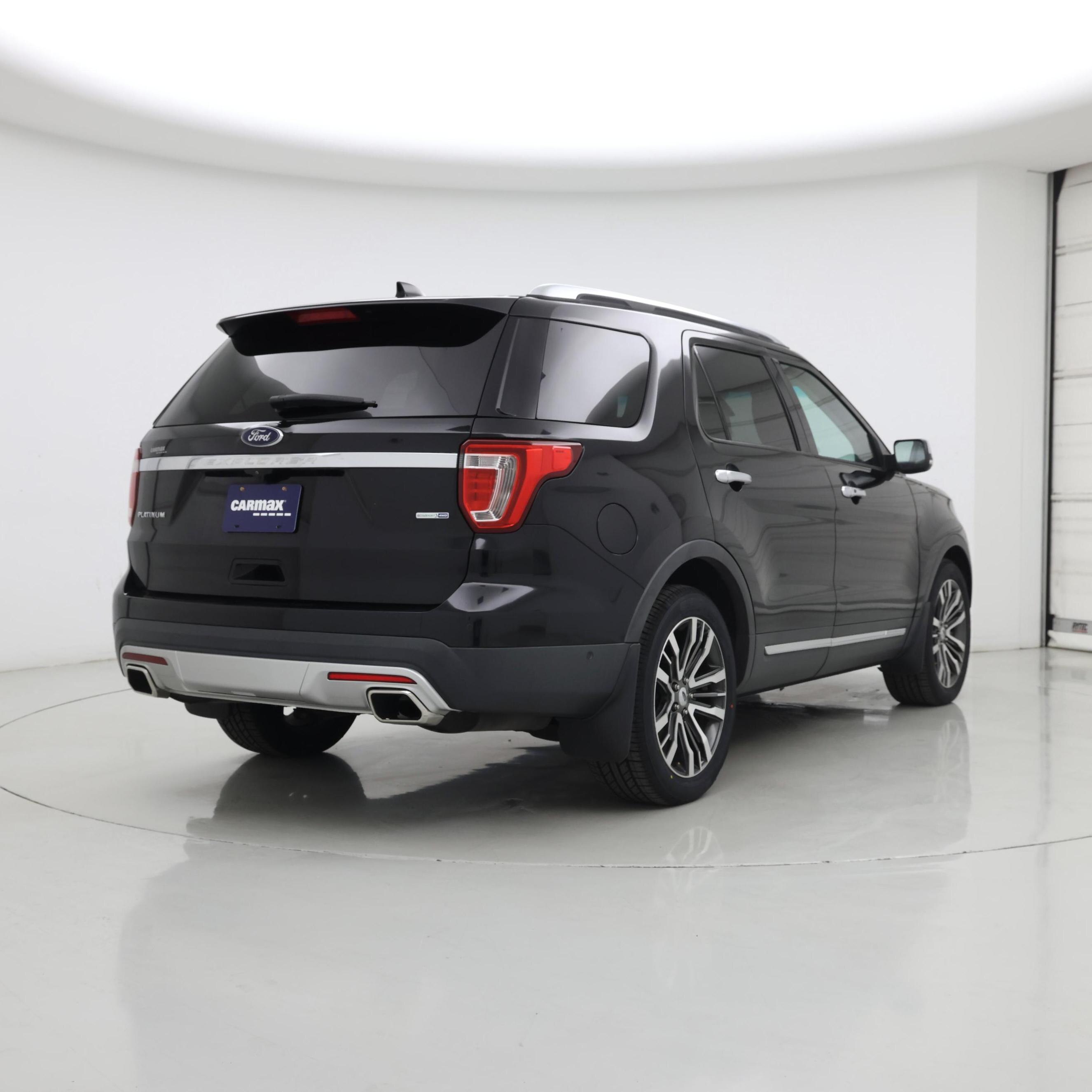 Thumbnail: 2016 Ford Explorer - 8