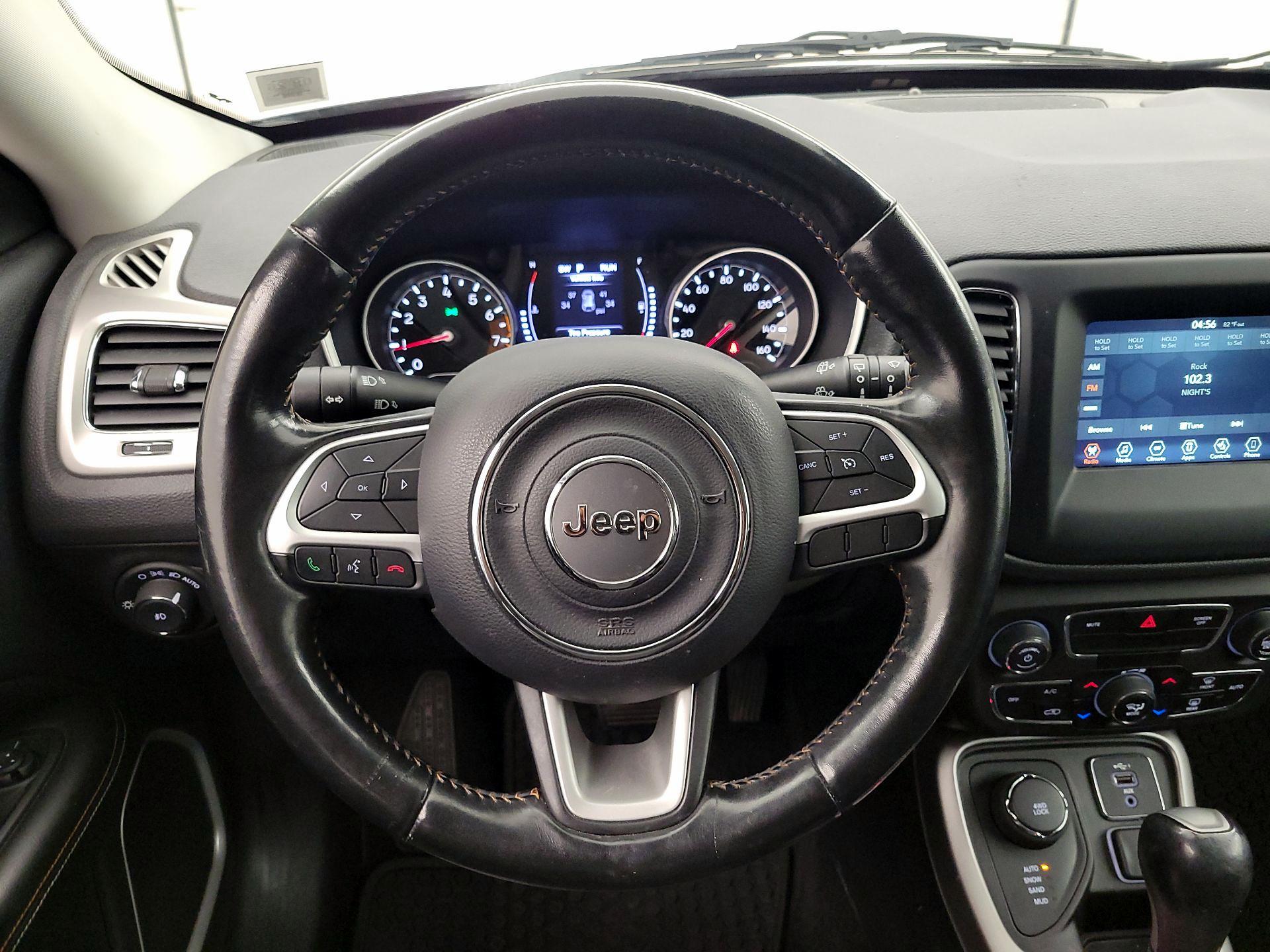 Thumbnail: 2020 Jeep Compass - 10