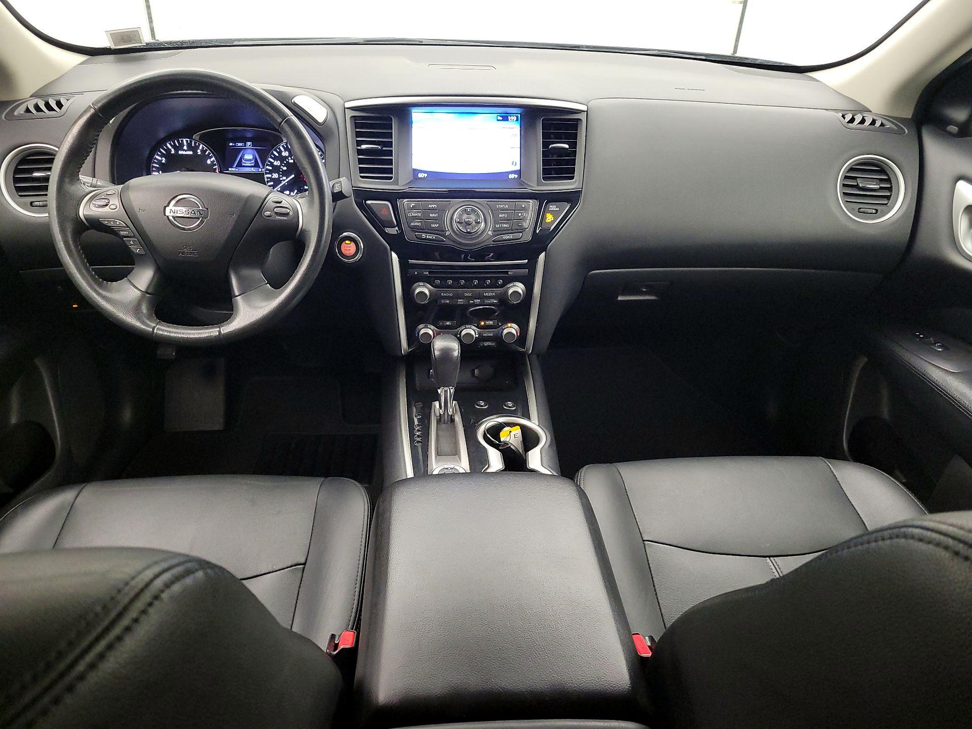 Thumbnail: 2017 Nissan Pathfinder - 9