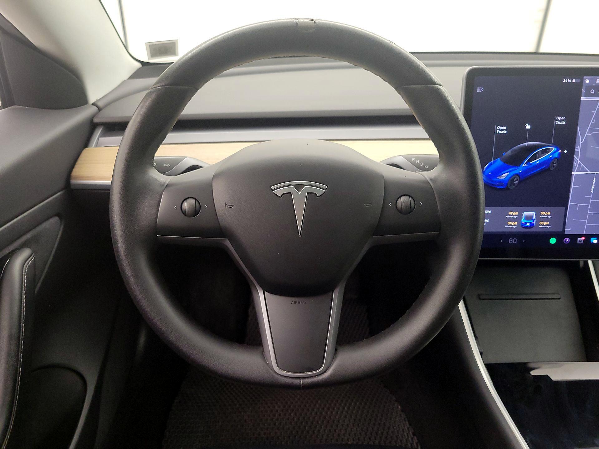 Thumbnail: 2020 Tesla Model 3 - 10