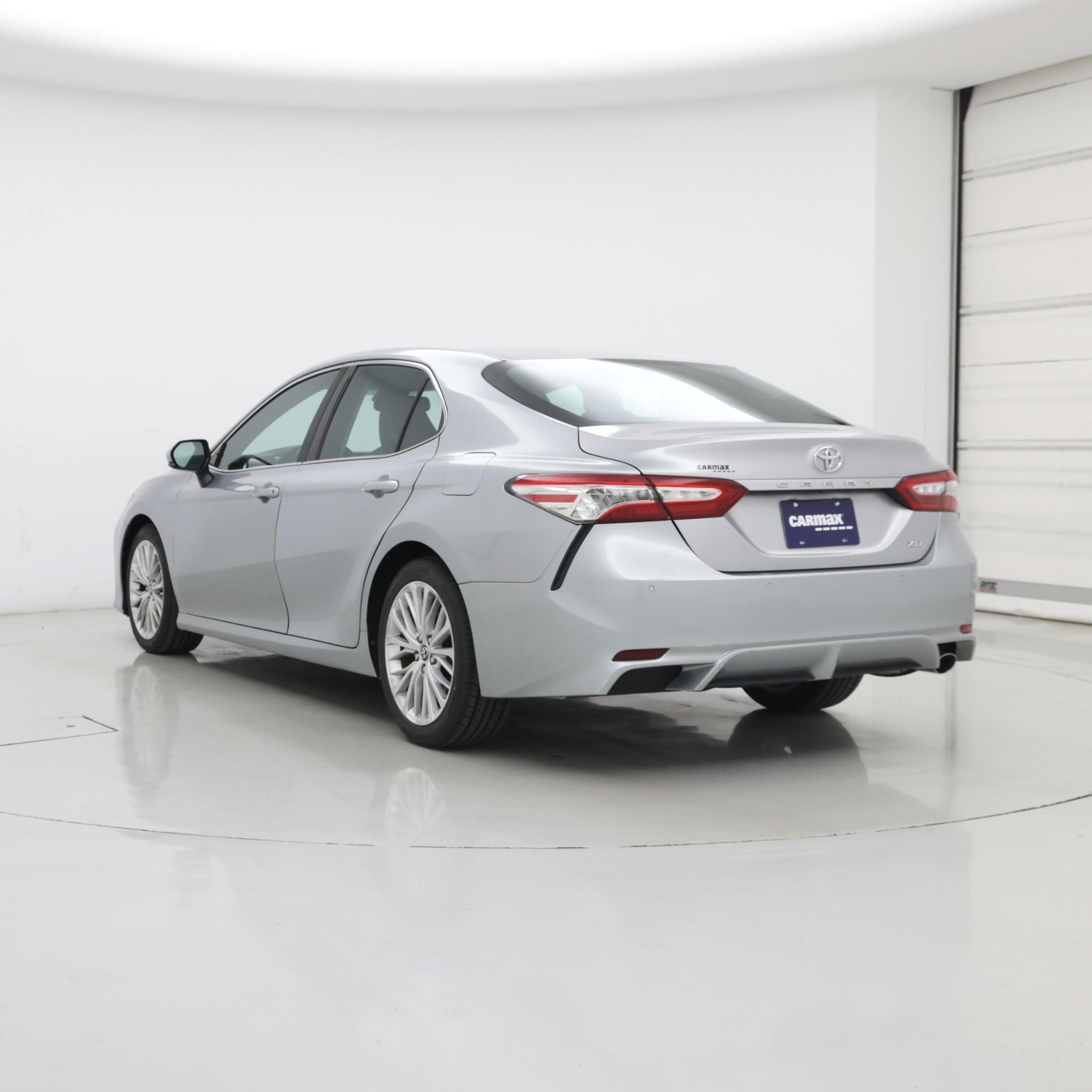 Thumbnail: 2018 Toyota Camry - 2